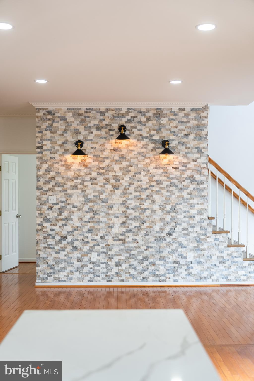 LEE'S CROSSING - Residential