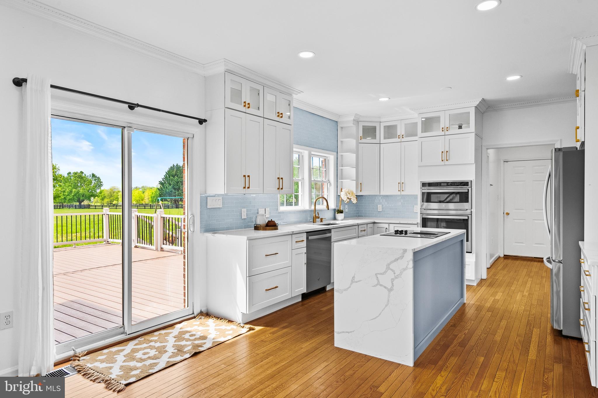 LEE'S CROSSING - Residential