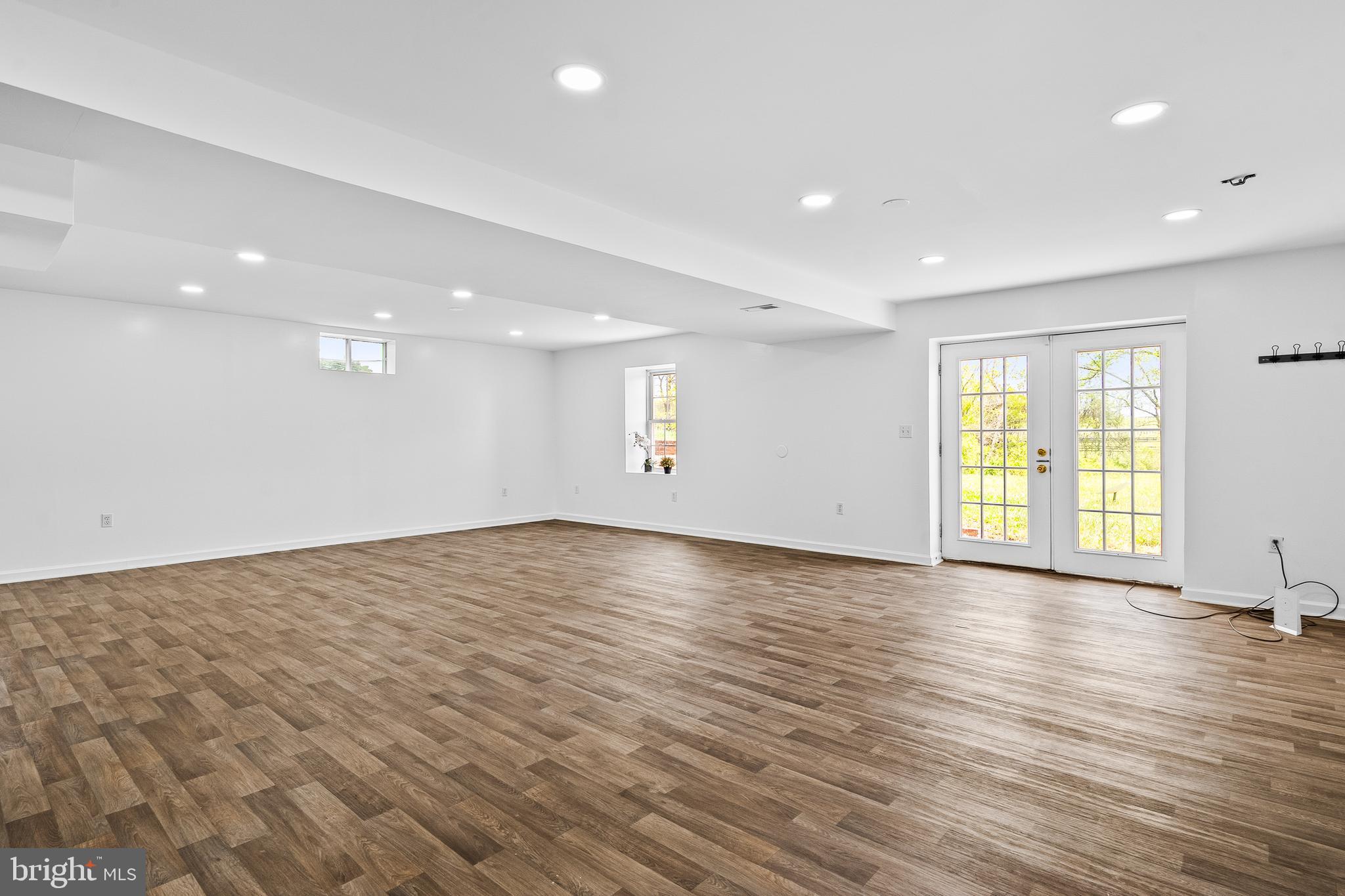 LEE'S CROSSING - Residential