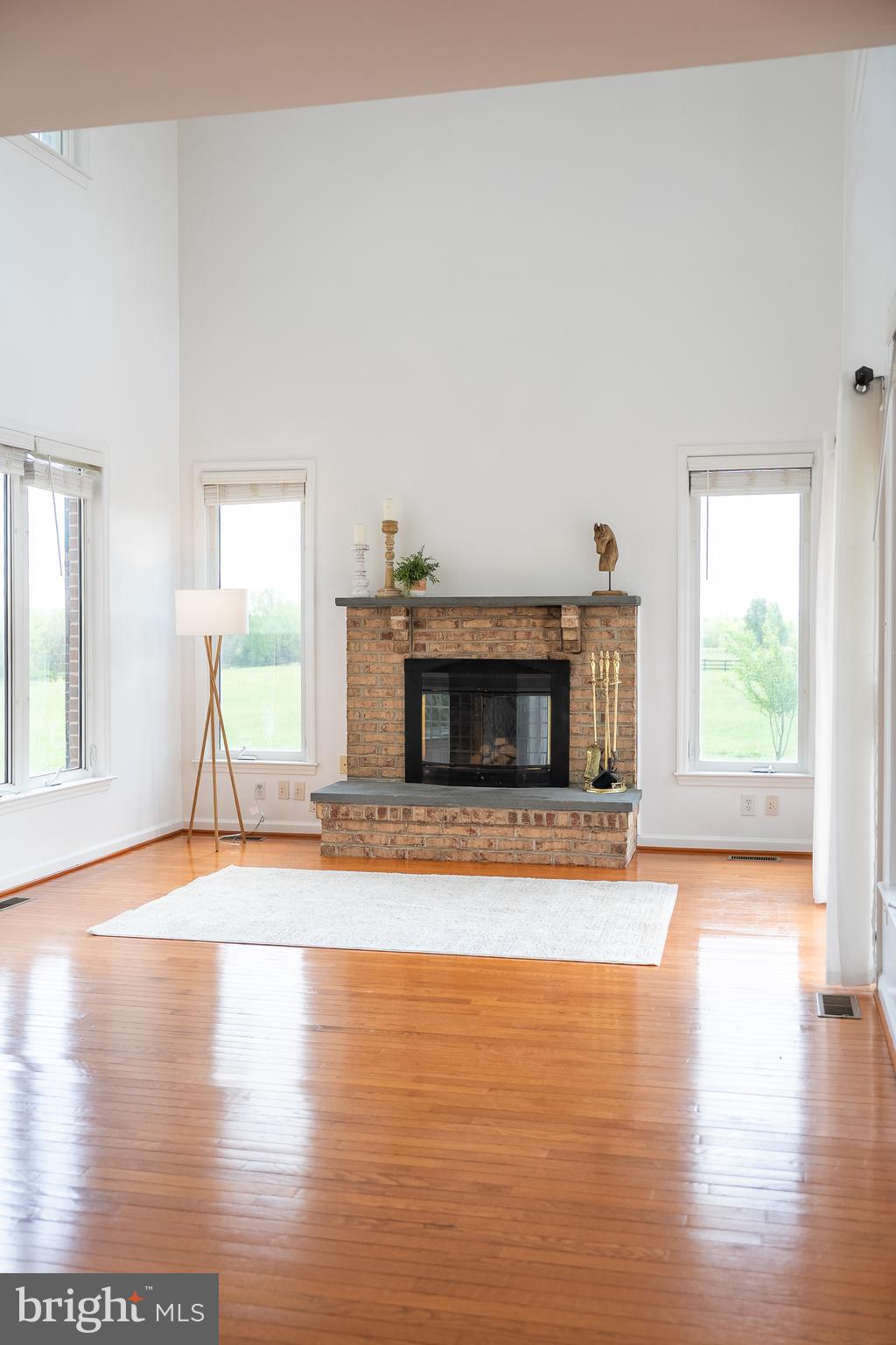 LEE'S CROSSING - Residential