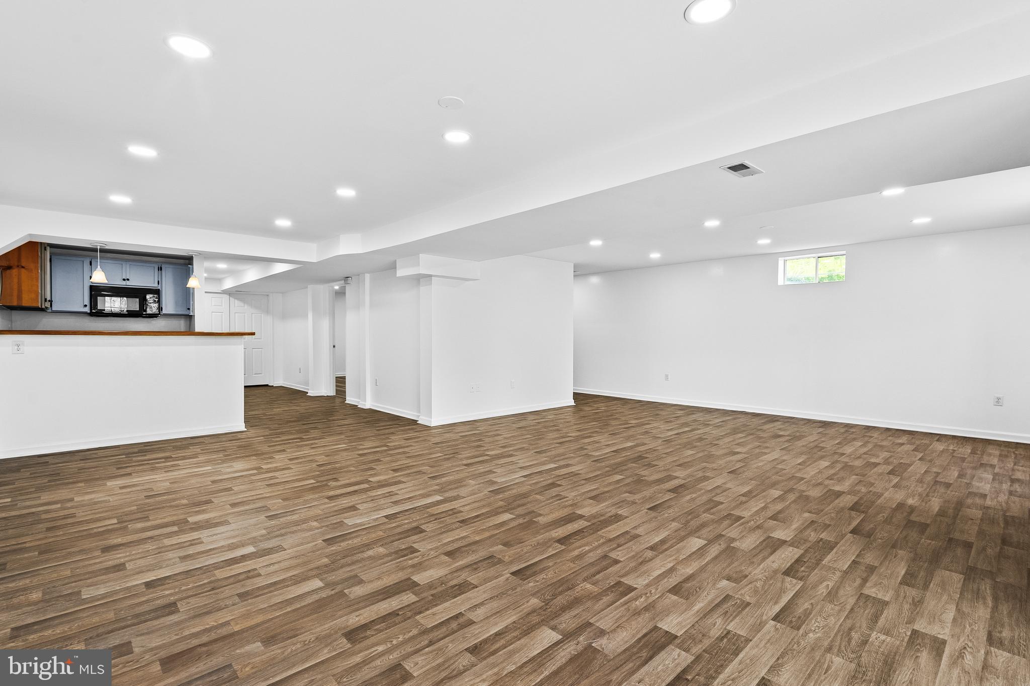 LEE'S CROSSING - Residential