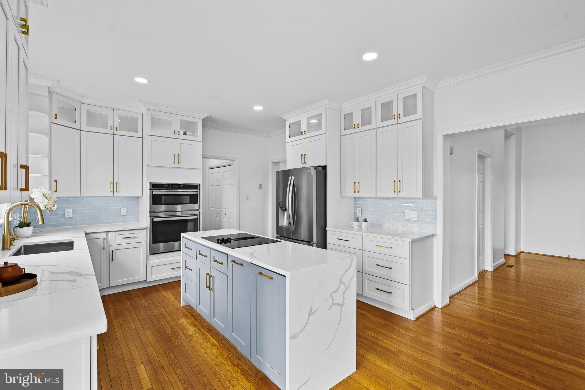 LEE'S CROSSING - Residential