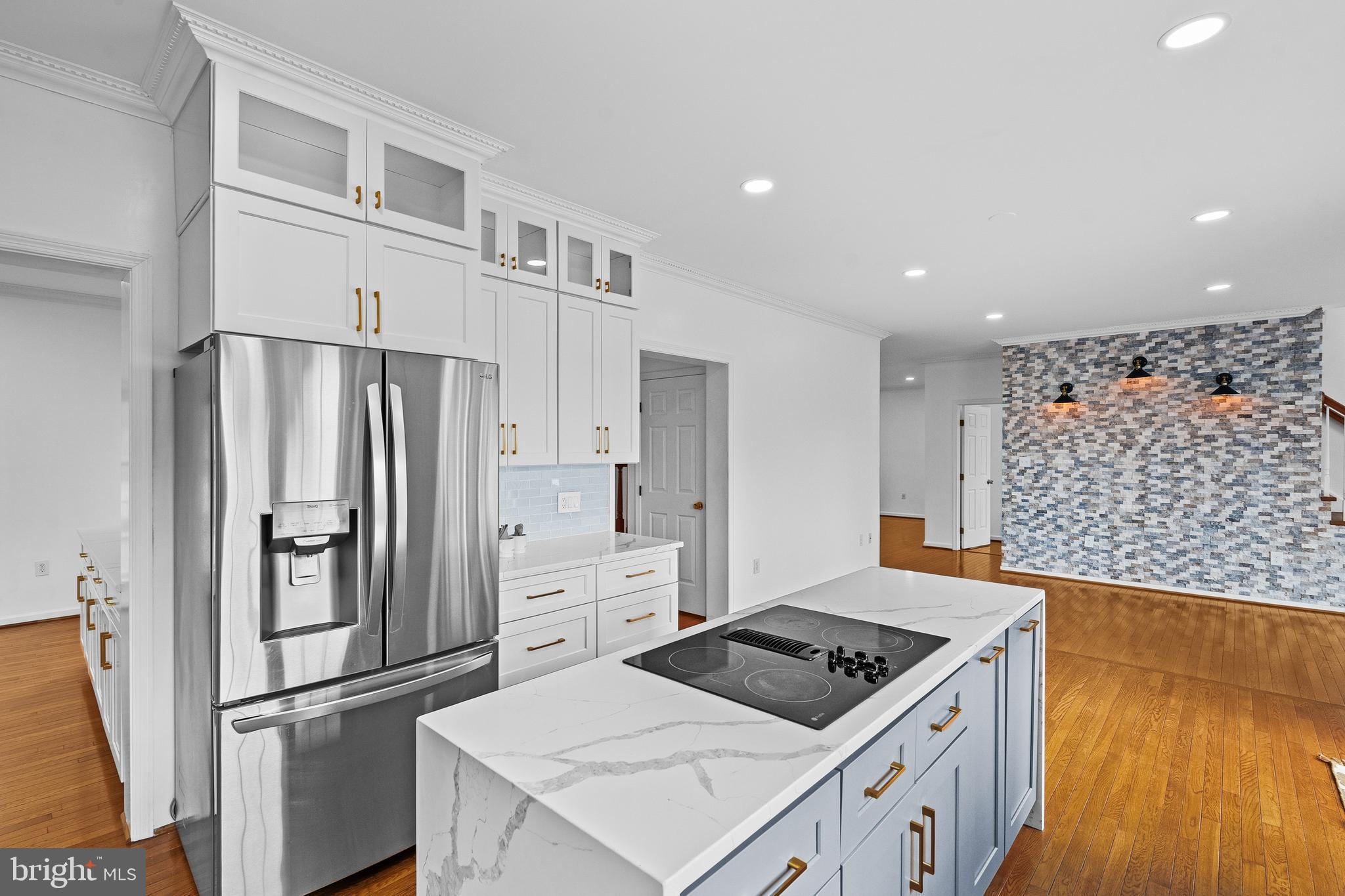 LEE'S CROSSING - Residential