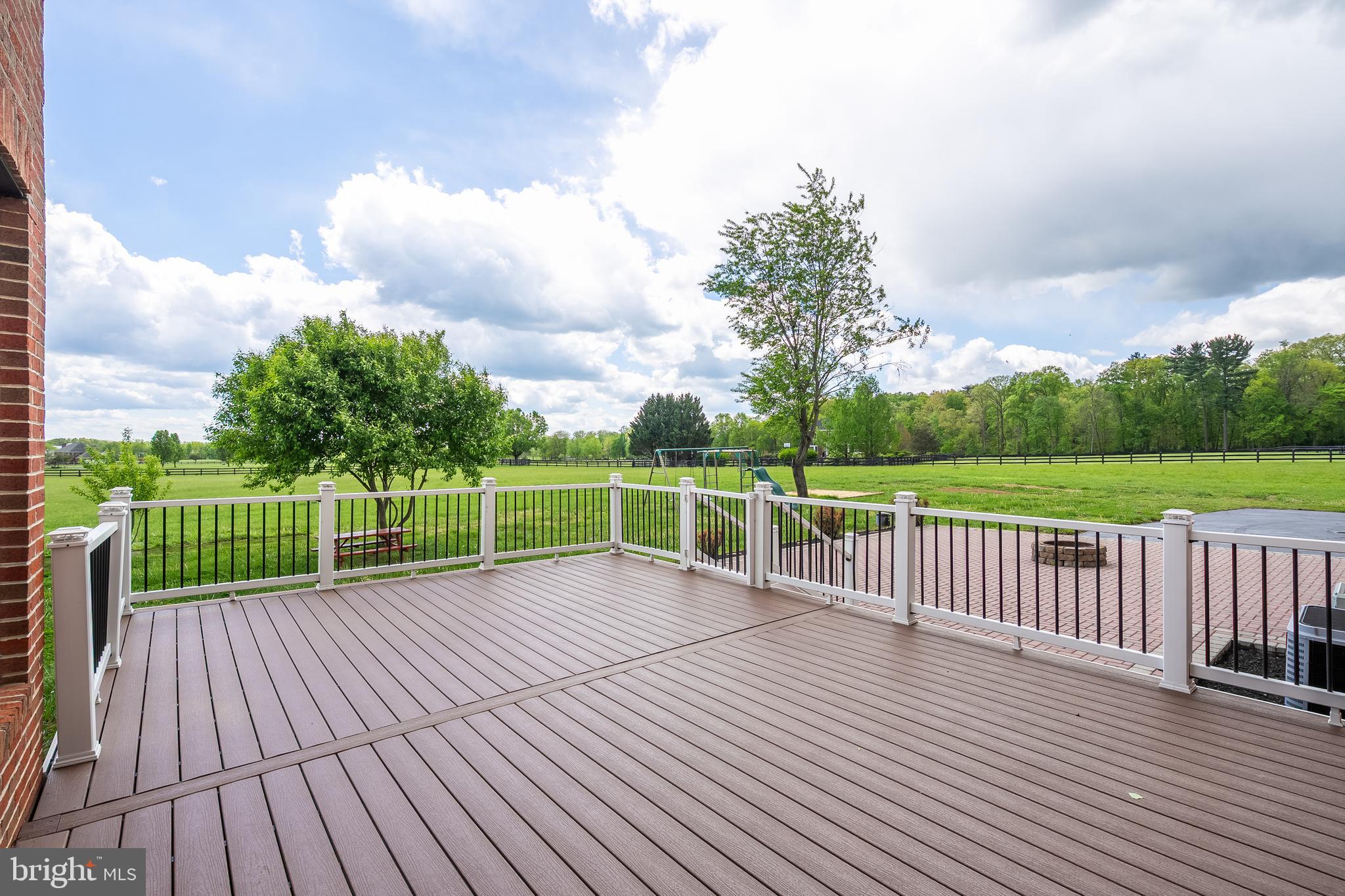 LEE'S CROSSING - Residential