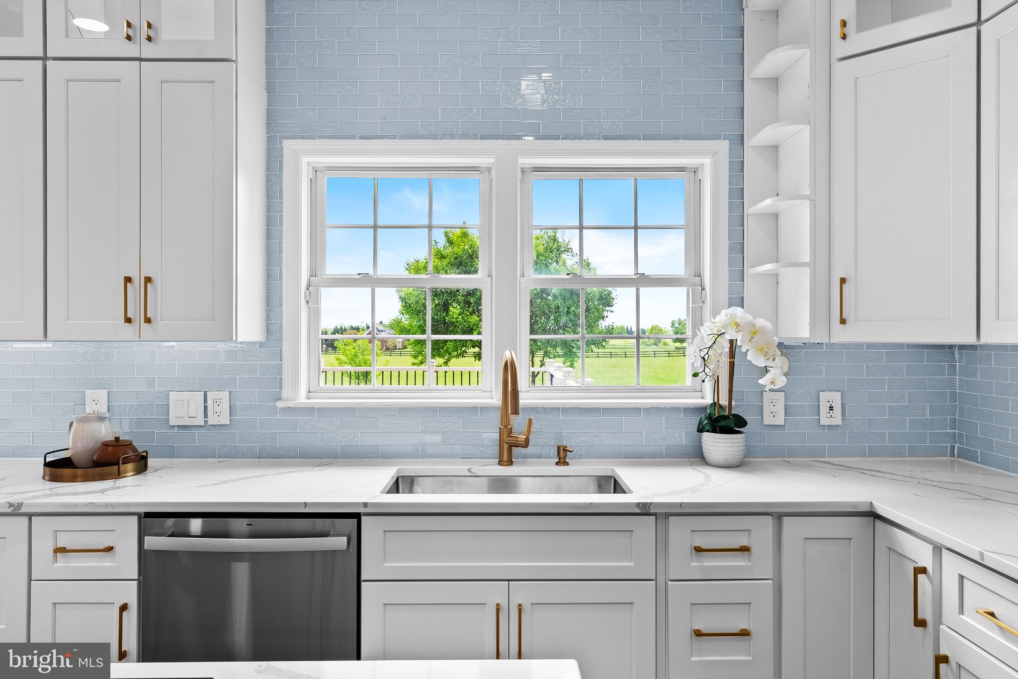 LEE'S CROSSING - Residential