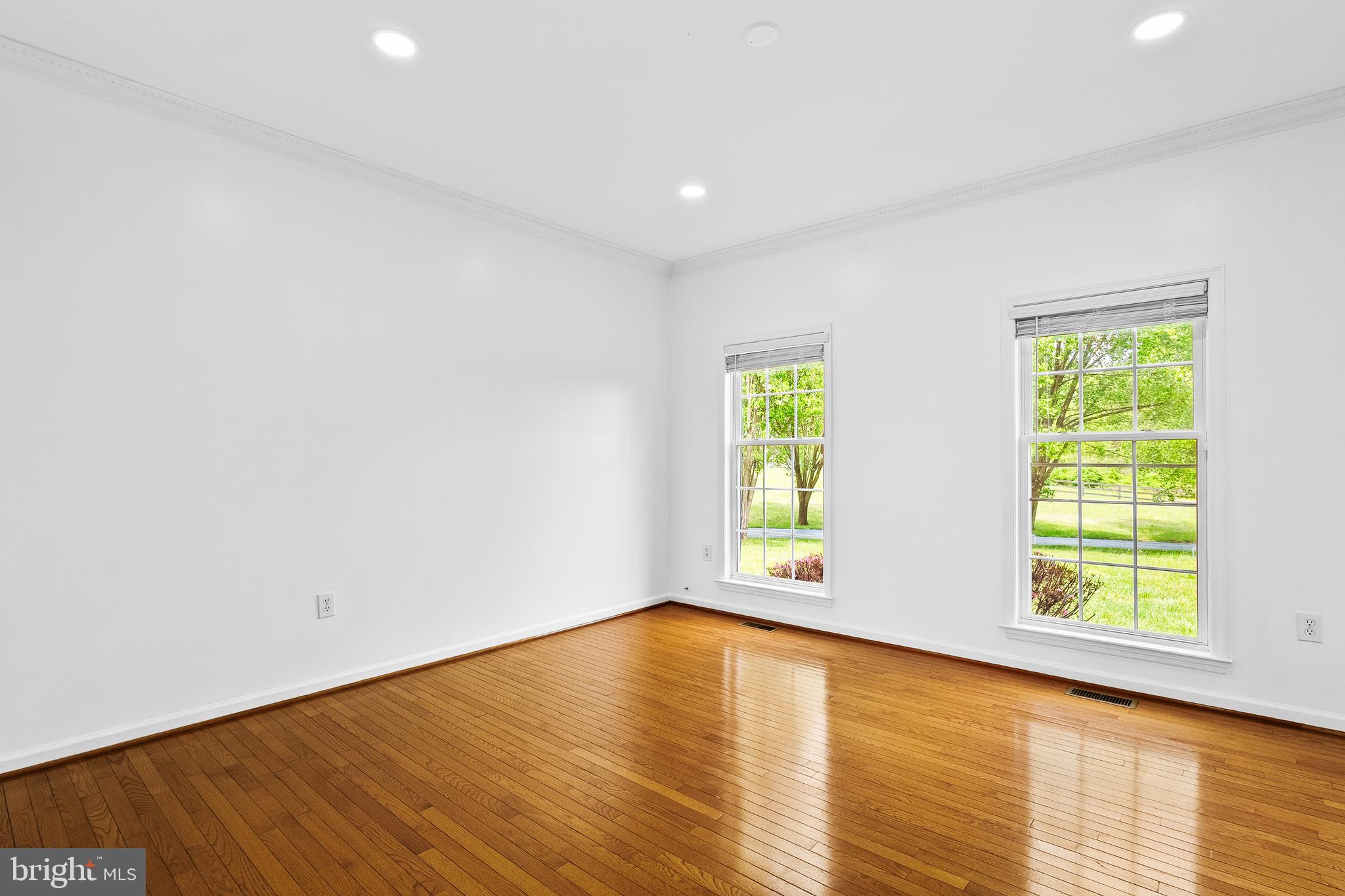 LEE'S CROSSING - Residential