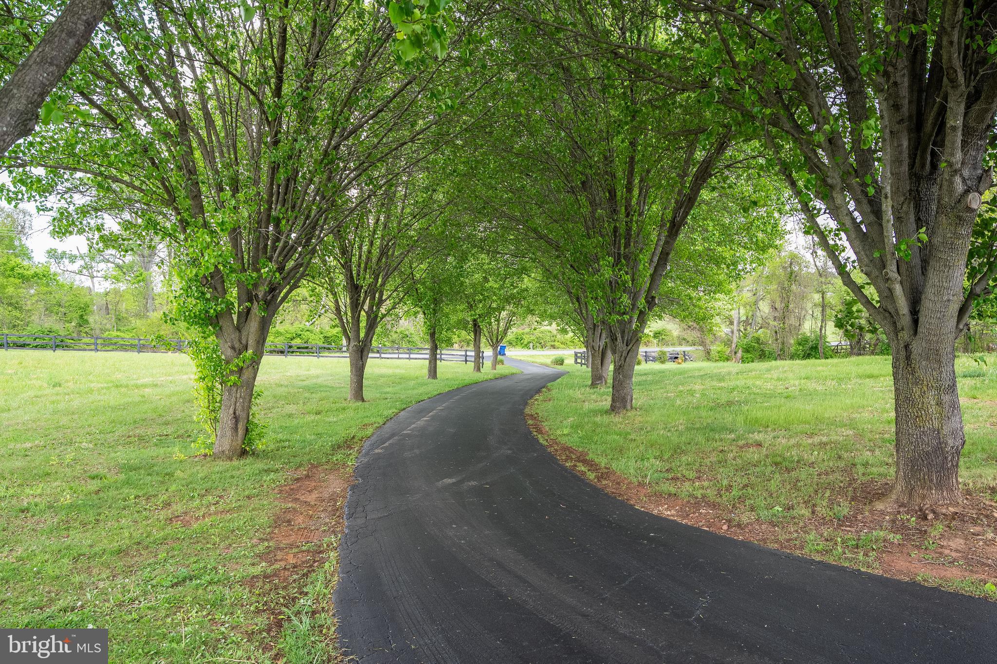 LEE'S CROSSING - Residential