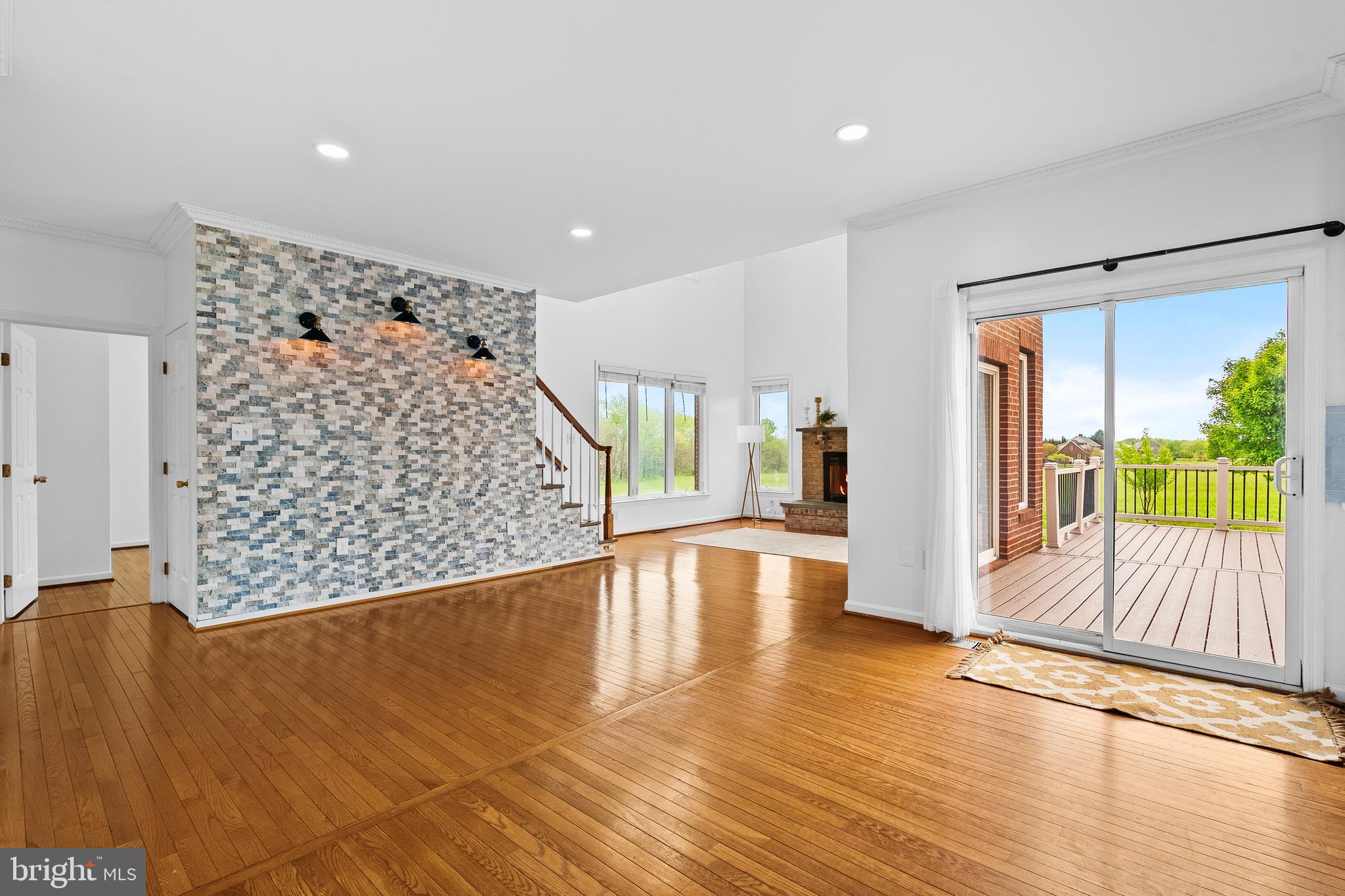 LEE'S CROSSING - Residential