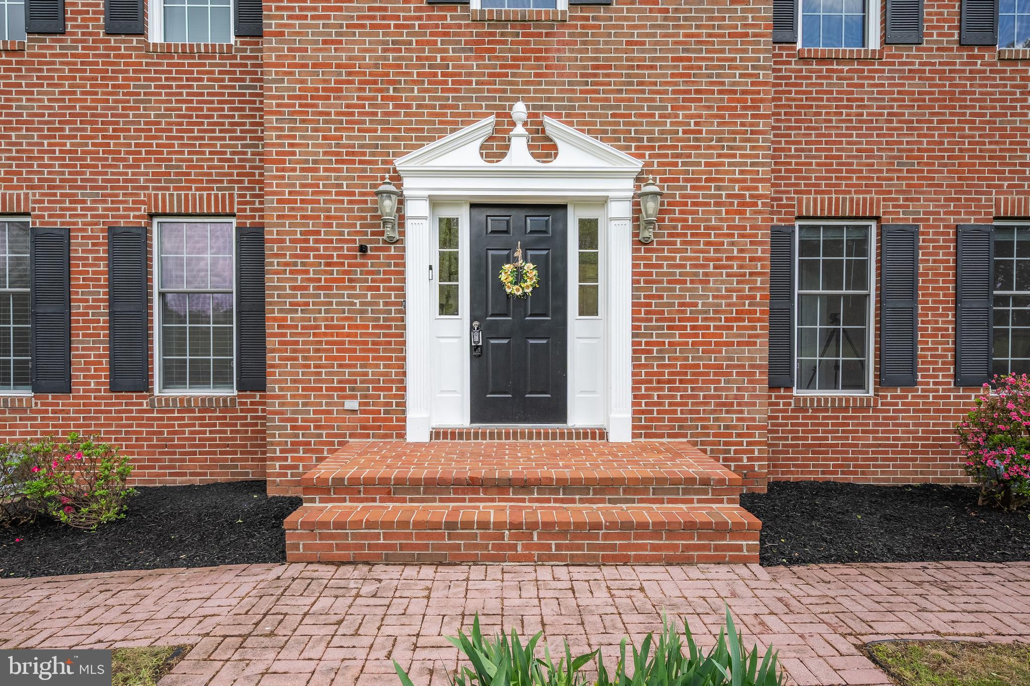 LEE'S CROSSING - Residential