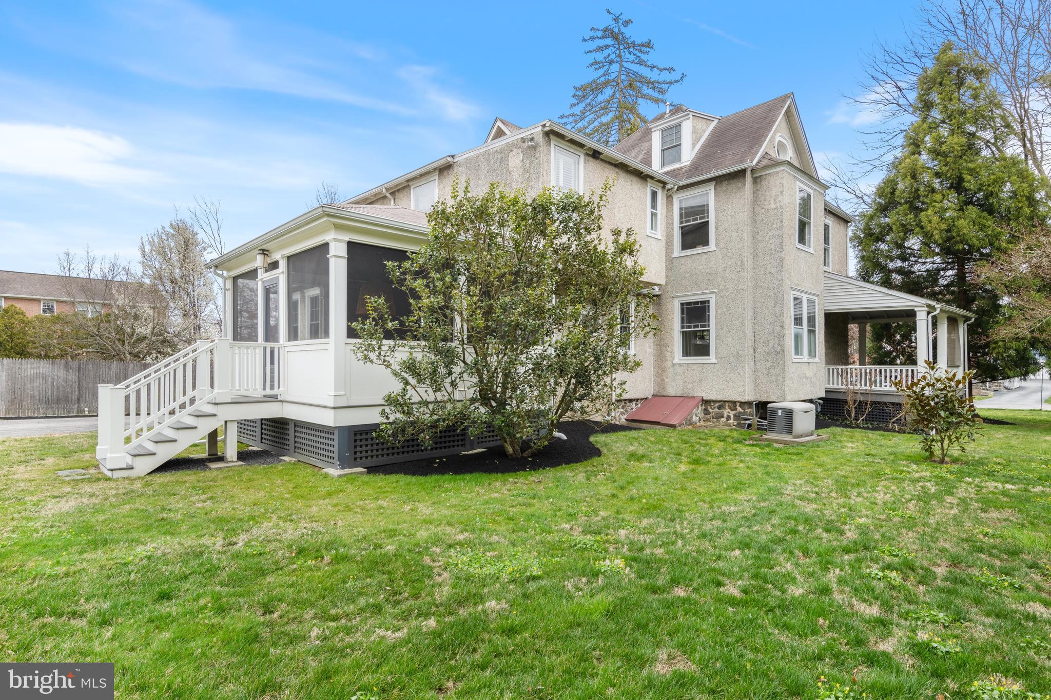 SOUTH WAYNE - Residential