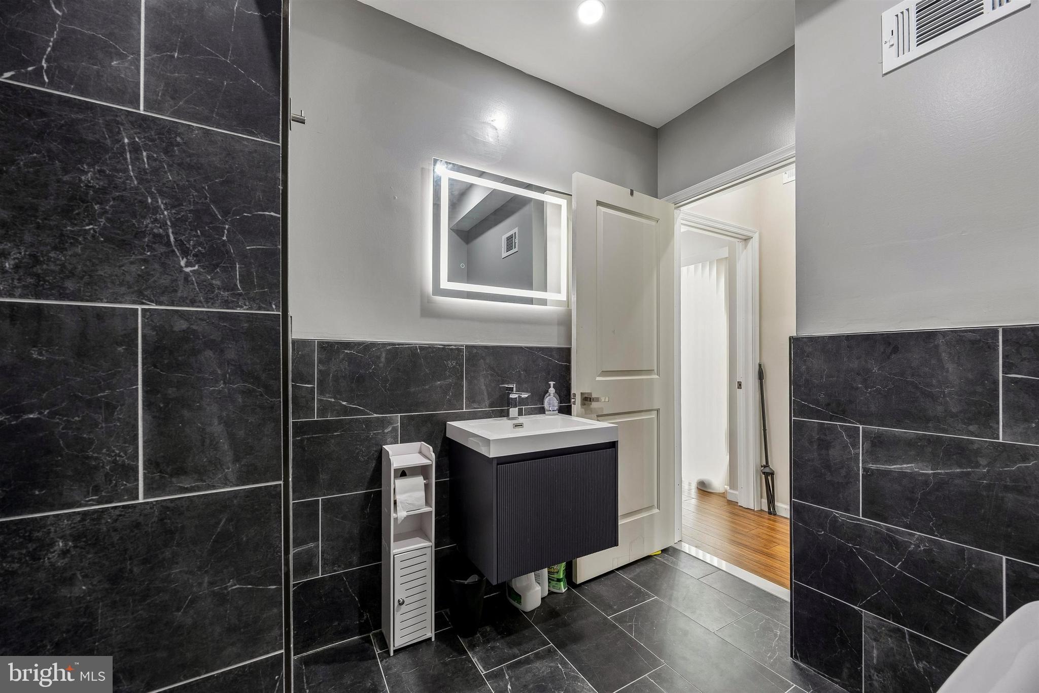 MANAYUNK - Residential