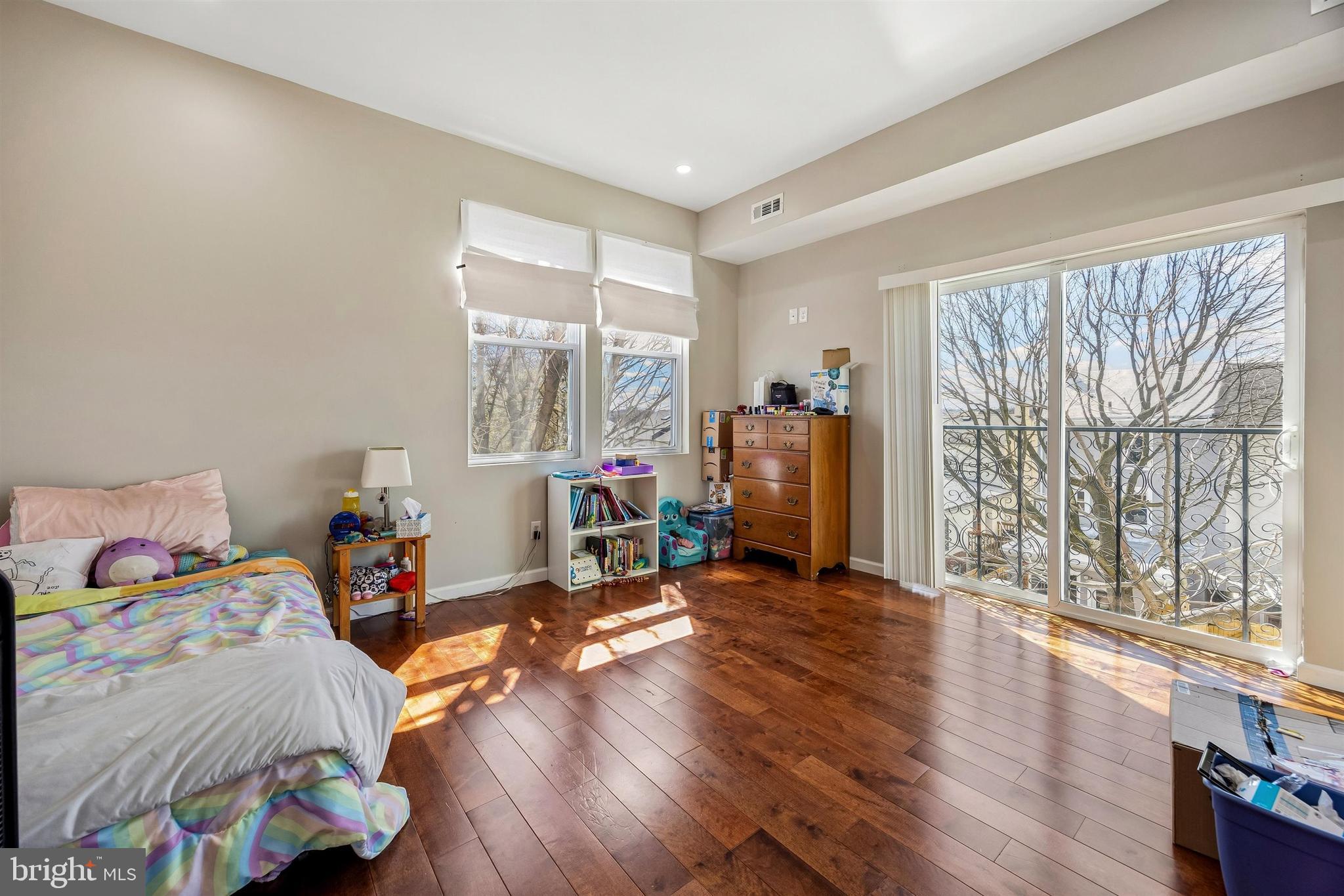 MANAYUNK - Residential