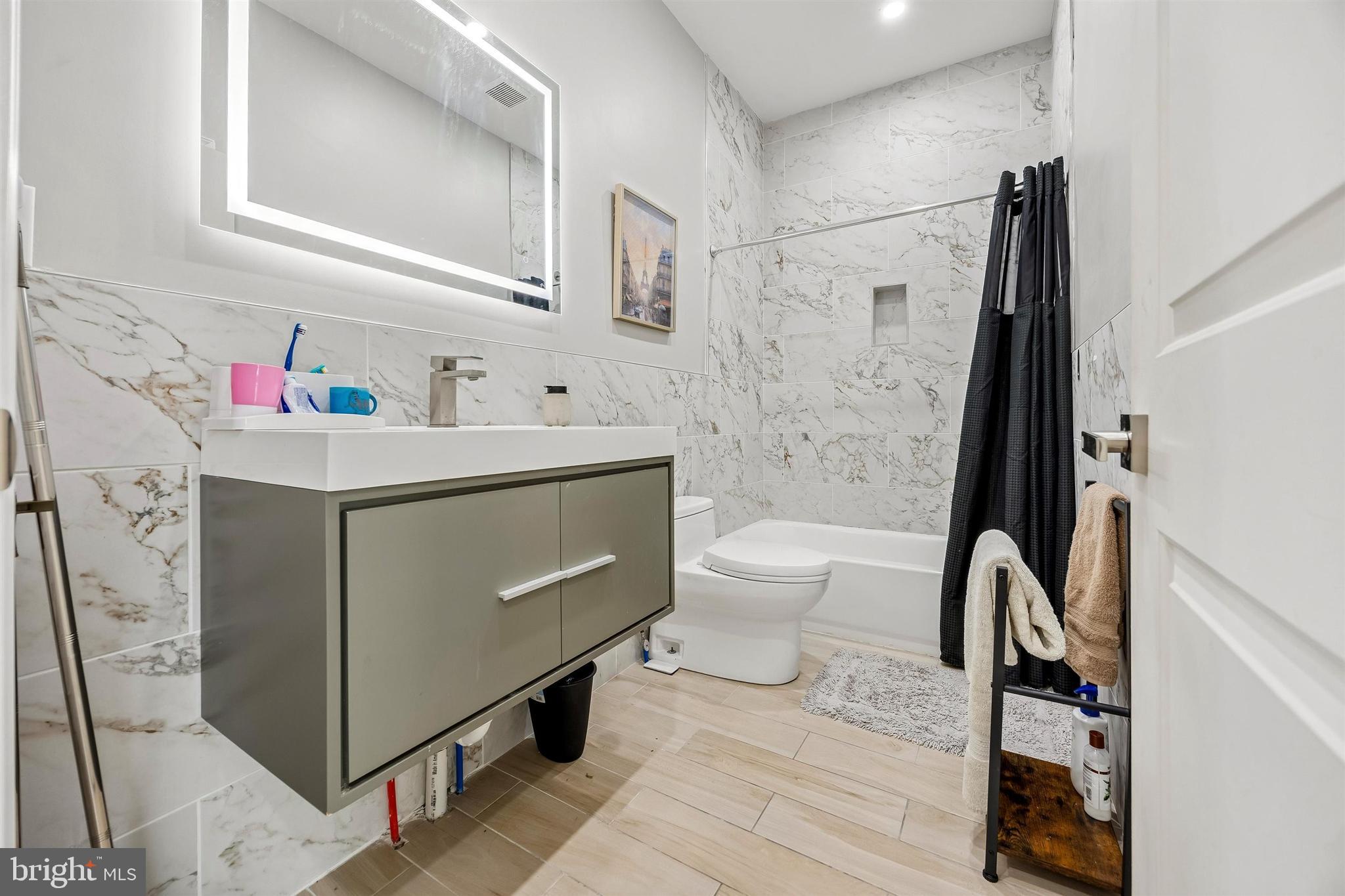 MANAYUNK - Residential