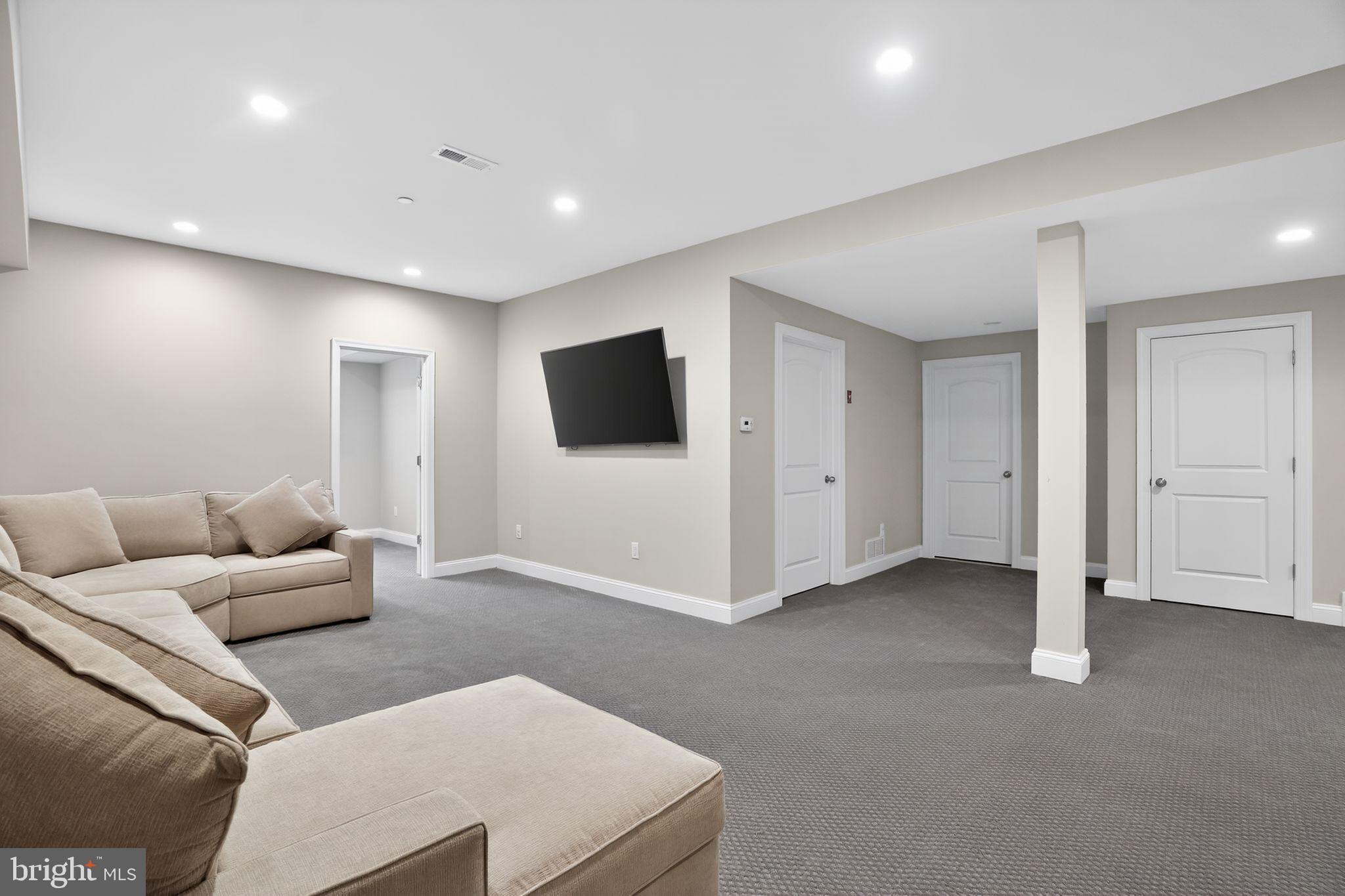 RESERVE AT CREEKSIDE - Residential