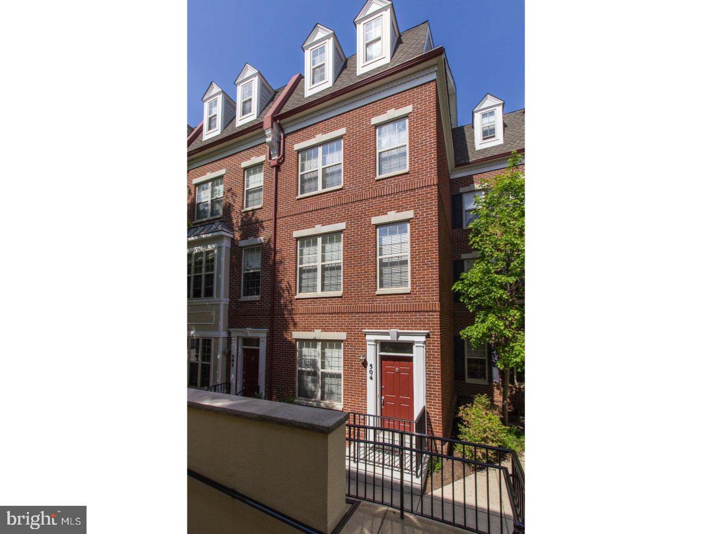 NAVAL SQUARE - Residential