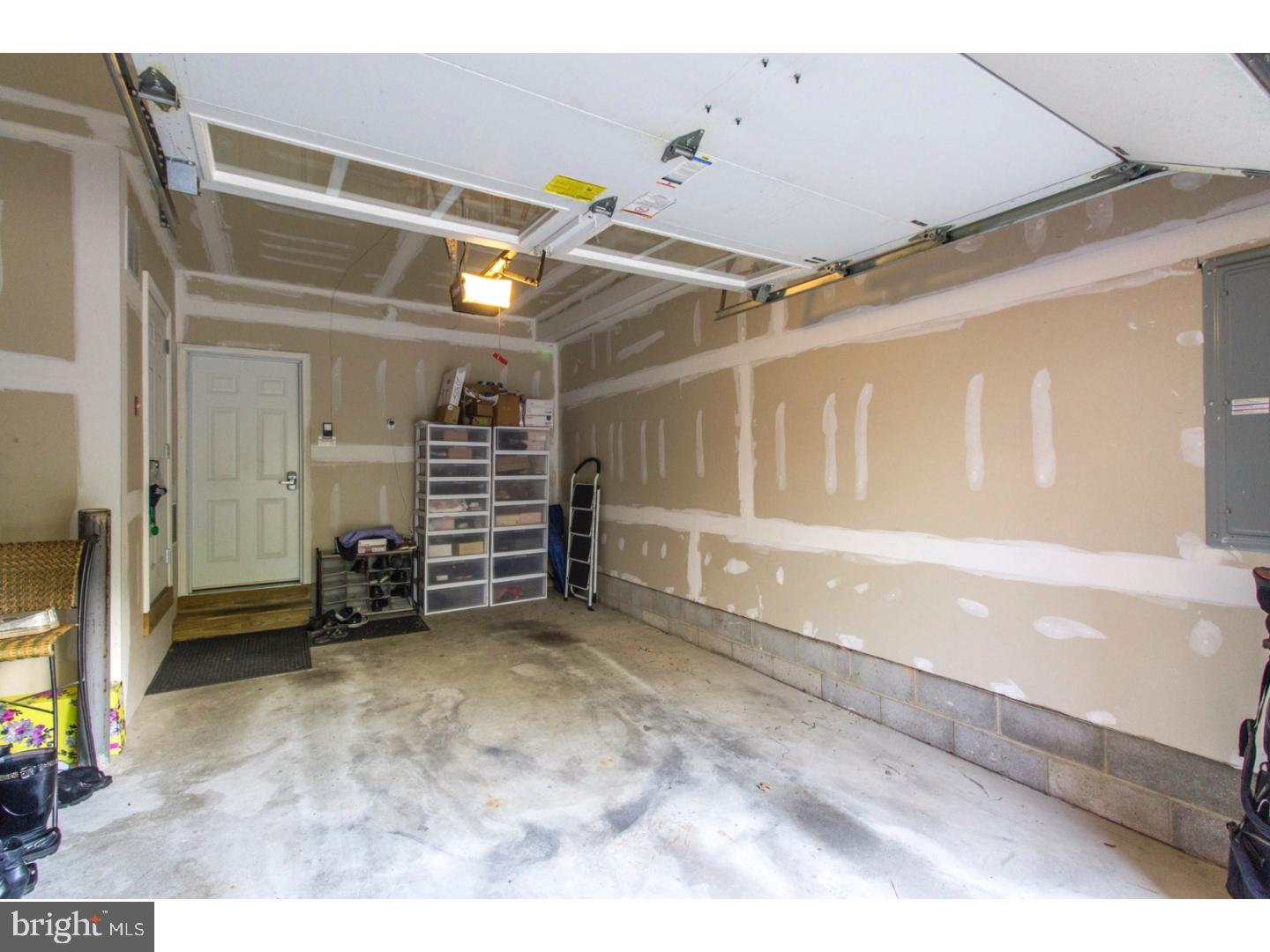 NAVAL SQUARE - Residential