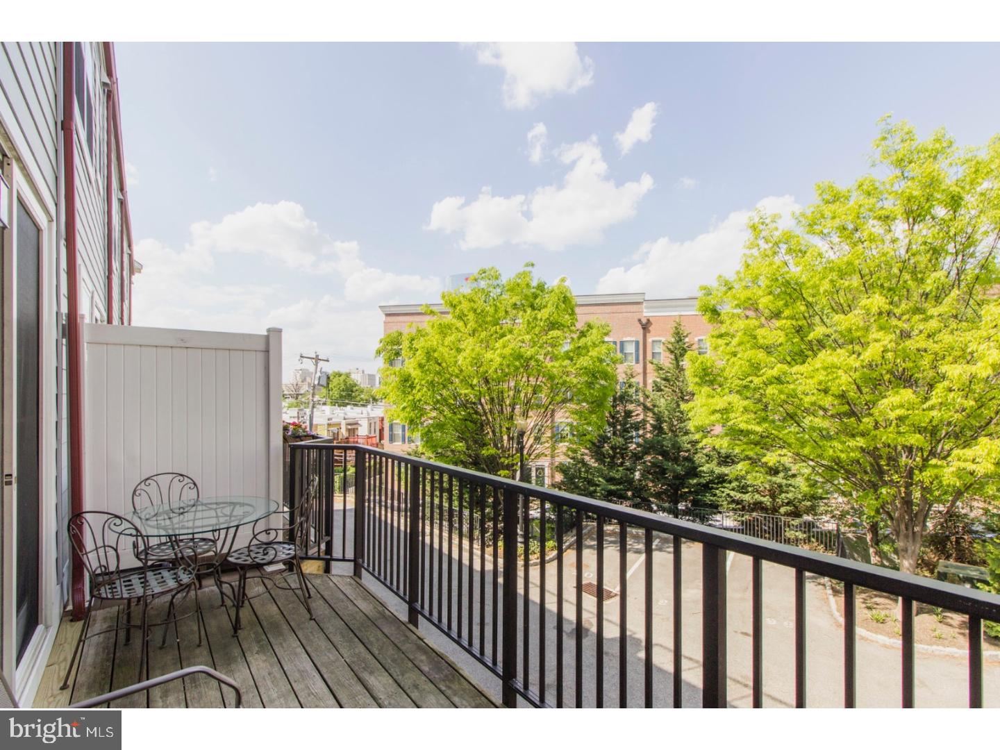 NAVAL SQUARE - Residential