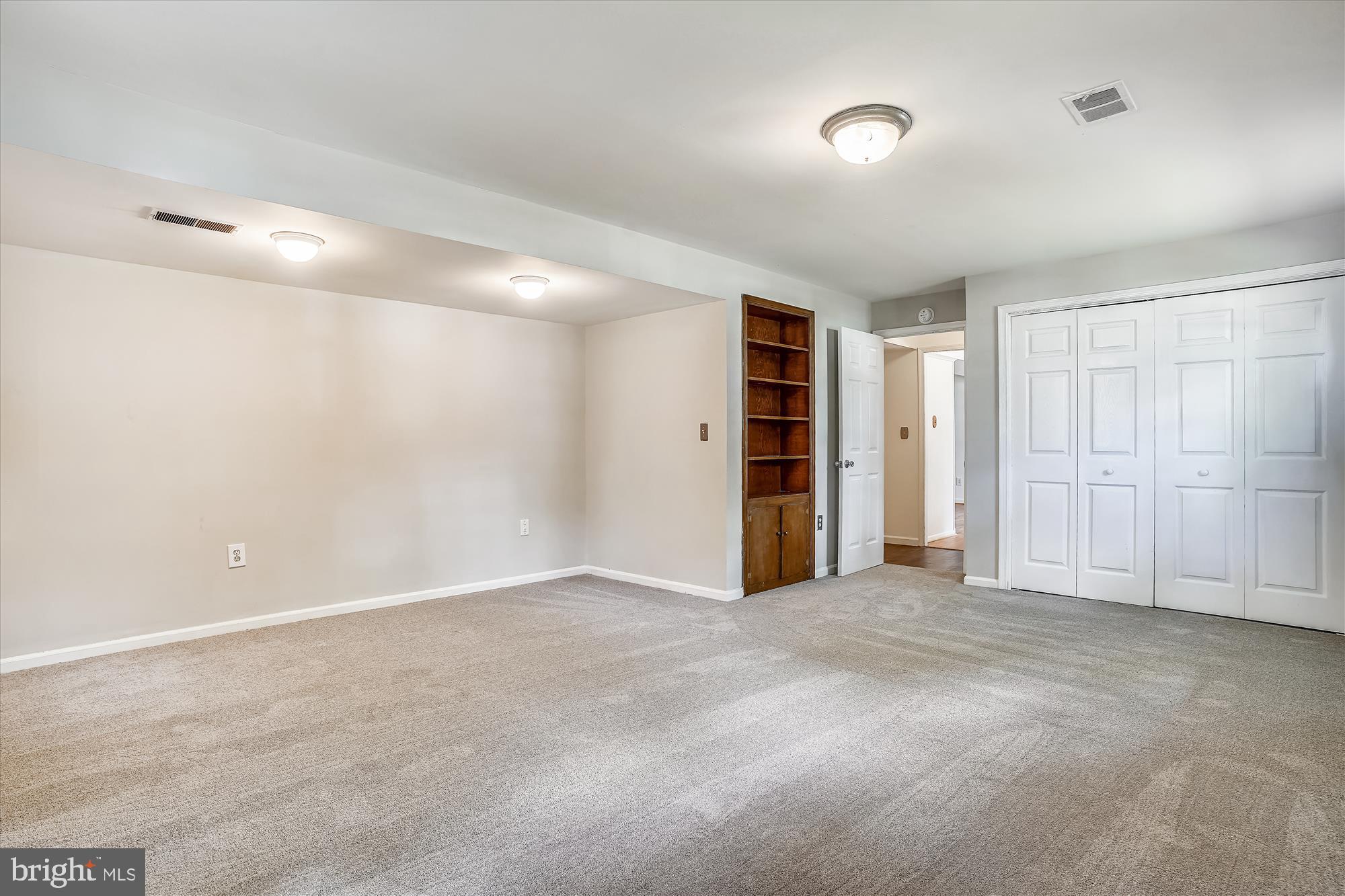 LAKE RIDGE- COLBY - Residential Lease