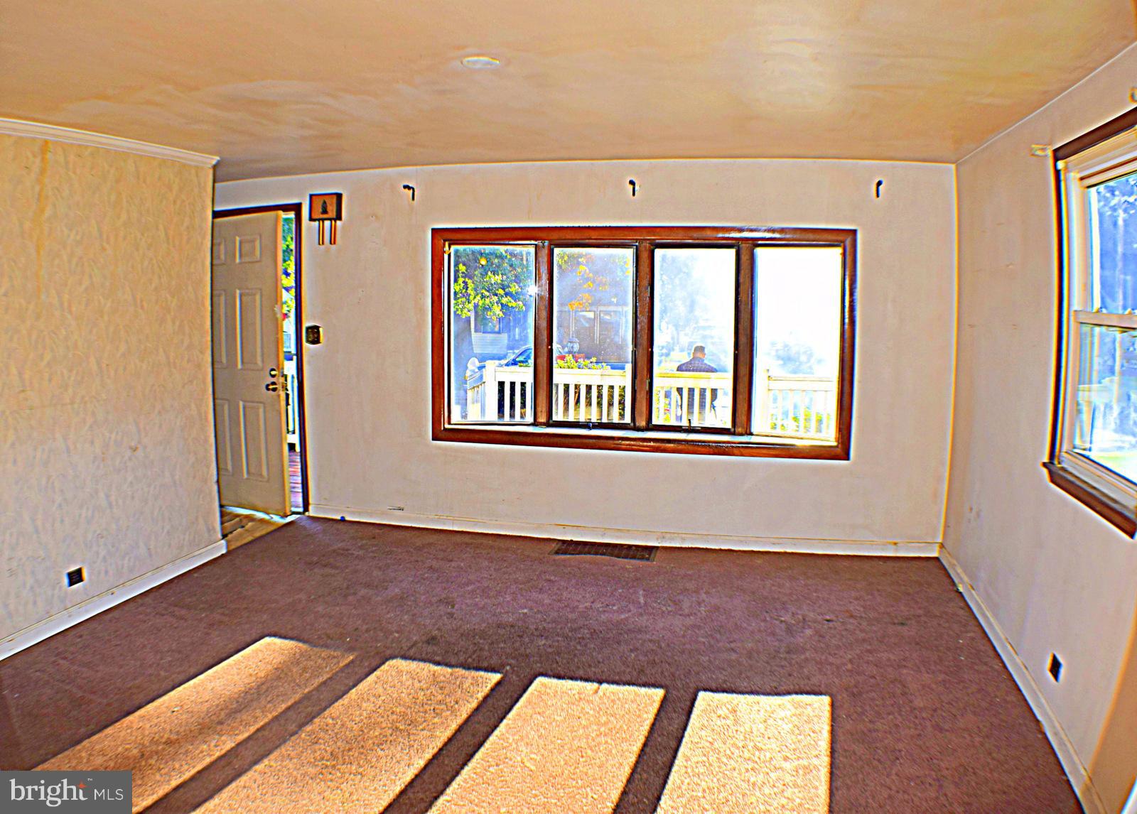 EDGEWATER - Residential