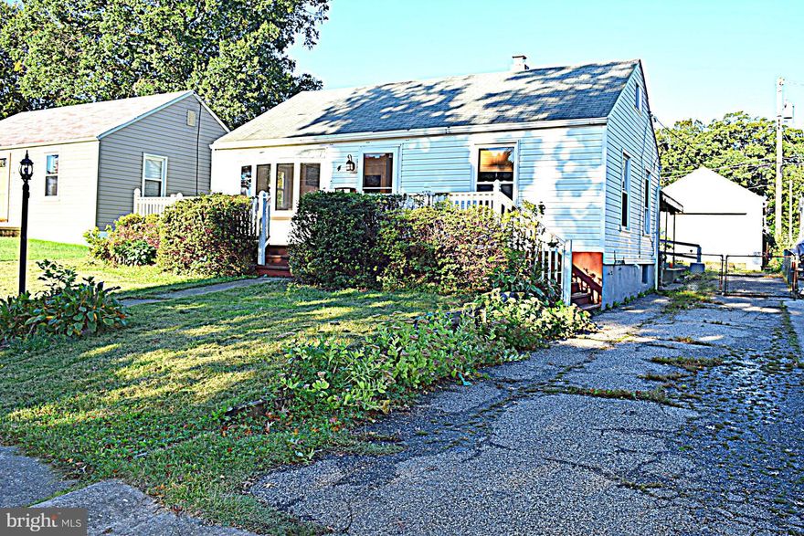 INVESTOR ALERT!!! Single Family 3 Bed 1.5 Bath Home w/Detached Garage & Full Basement in Desirable Area of Essex. Quick Fix with Comps in the 200's. Sold as is only, seller to make no warranties or repairs. Buyer pays all transfer, rec, closing costs, and verifies property taxes. Cash, Hard money and private finance ONLY.