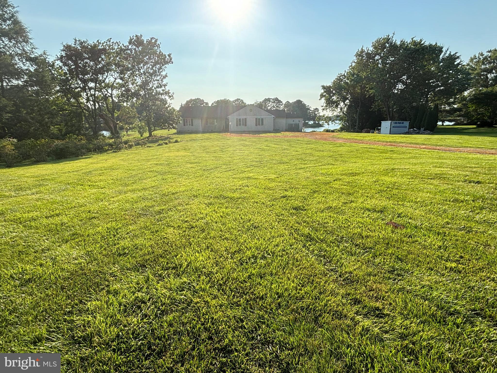 BAILEYS NECK - Residential