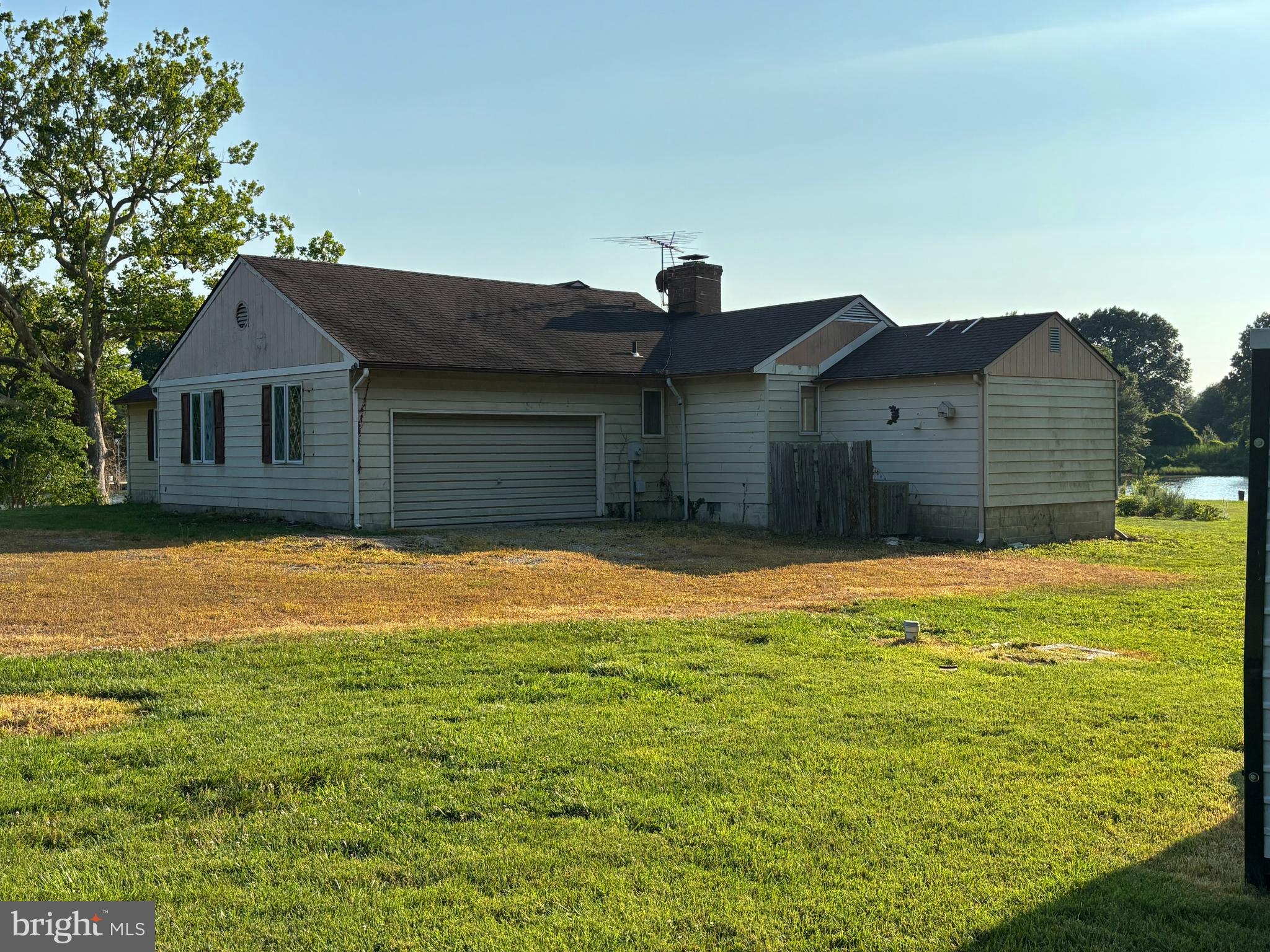 BAILEYS NECK - Residential