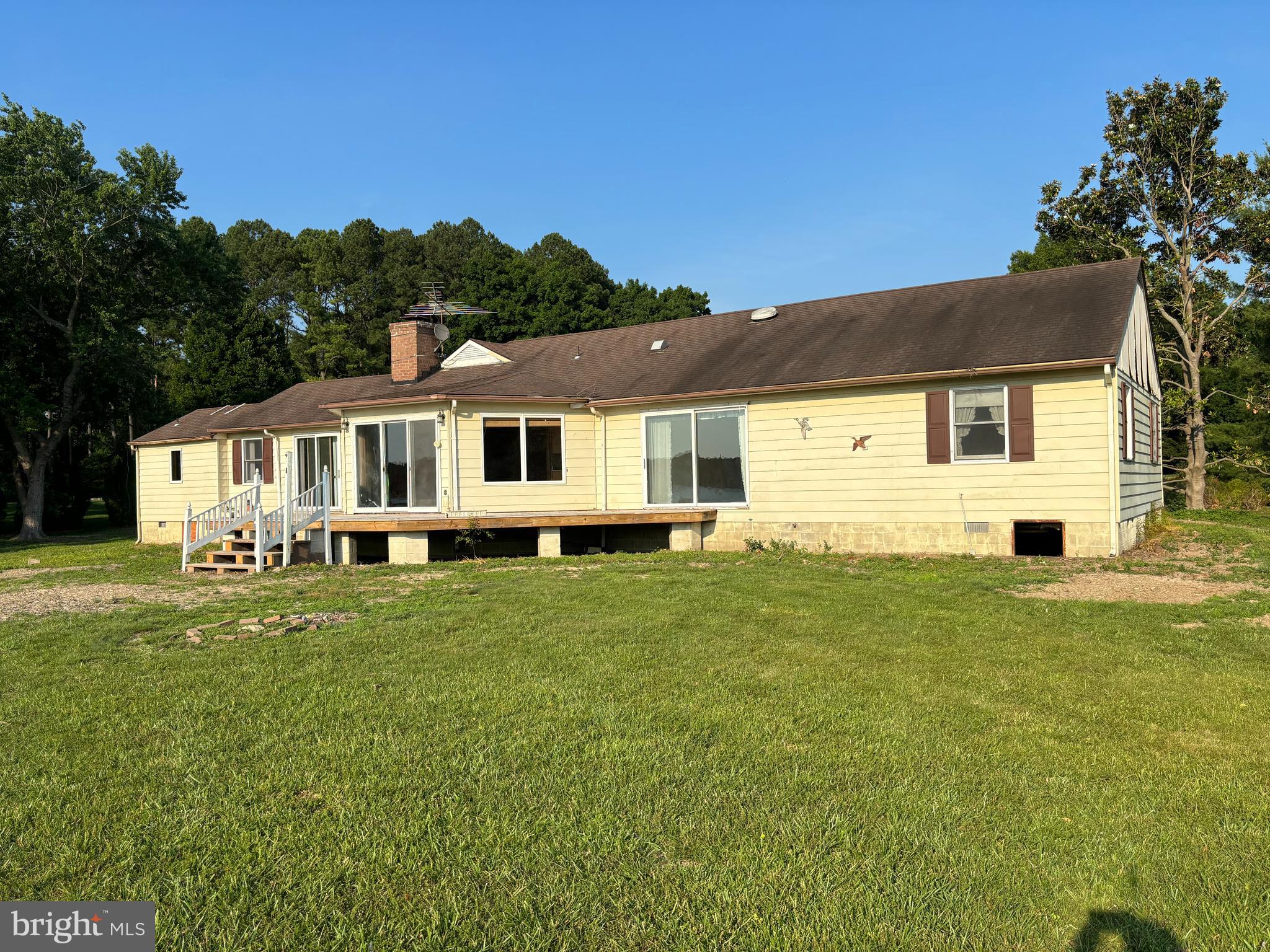 BAILEYS NECK - Residential