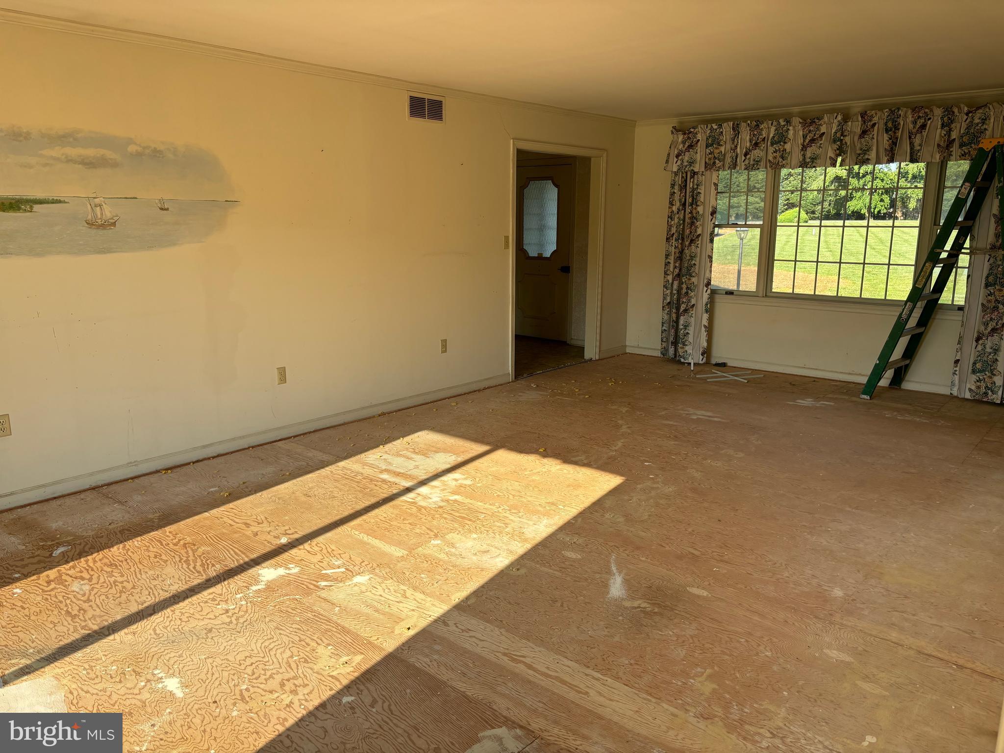 BAILEYS NECK - Residential