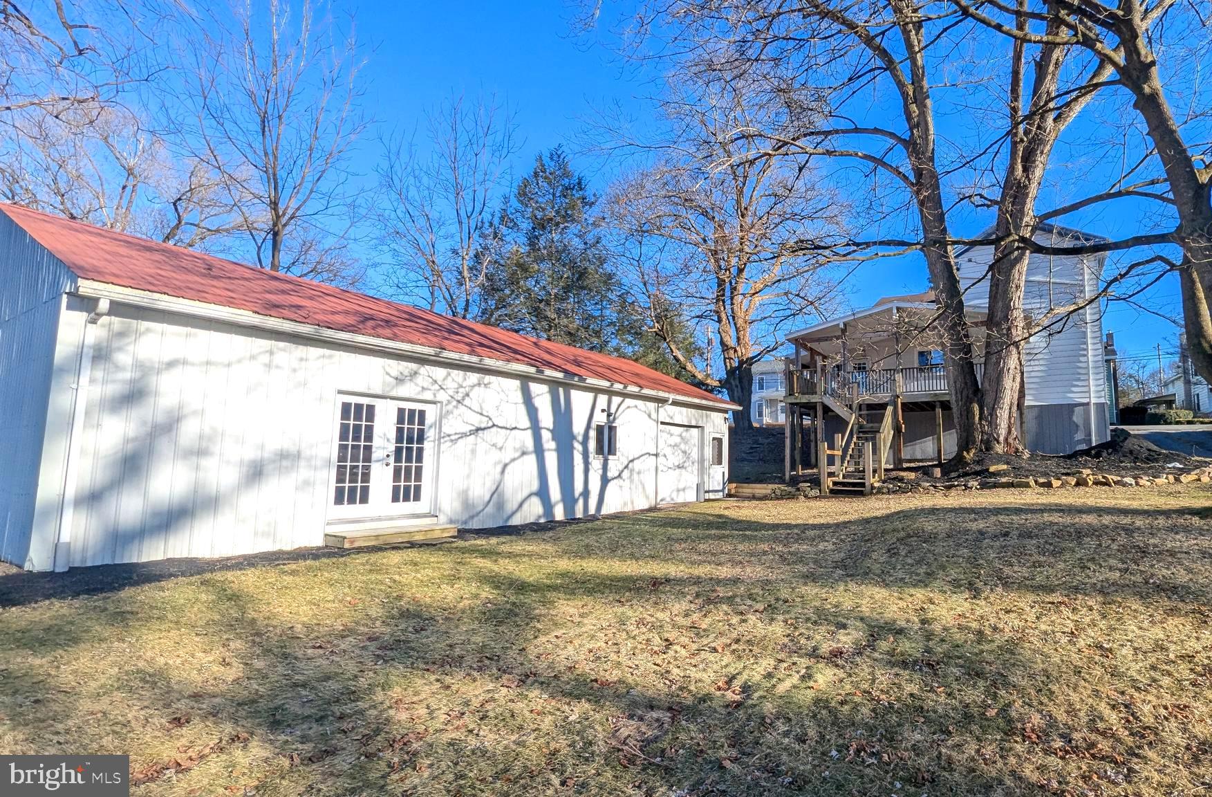 2011 HALFMOON VALLEY ROAD