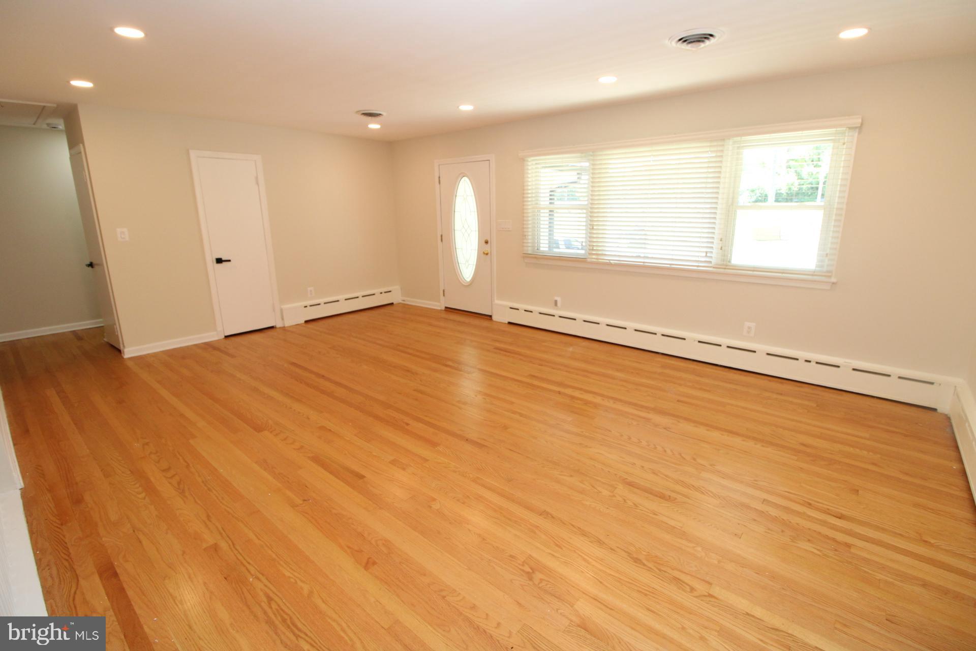PT ROCKVILLE OUT RES. 3 - Residential