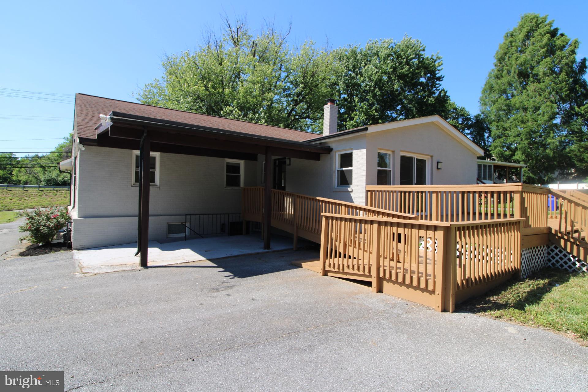 PT ROCKVILLE OUT RES. 3 - Residential