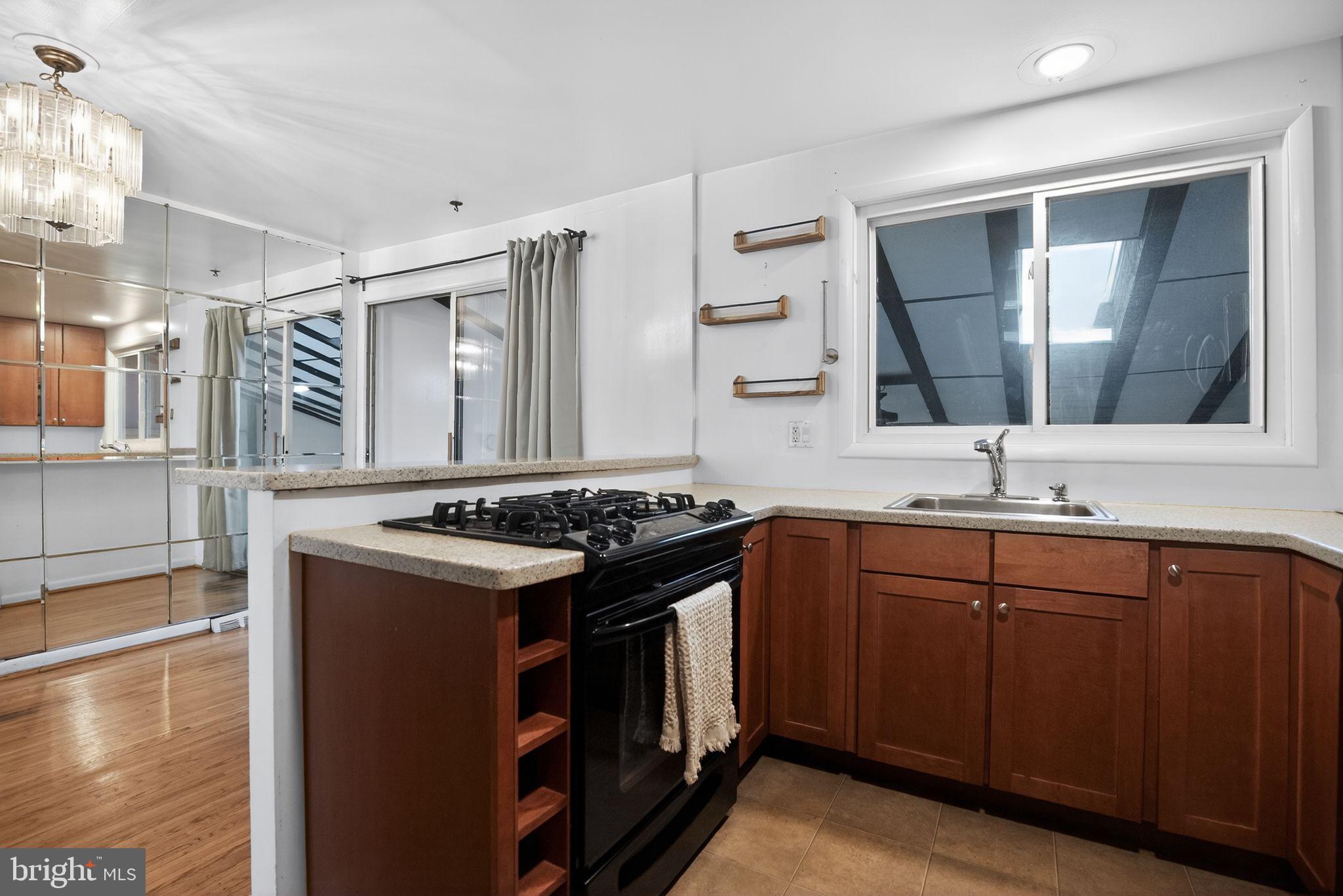 GLENSIDE - Residential