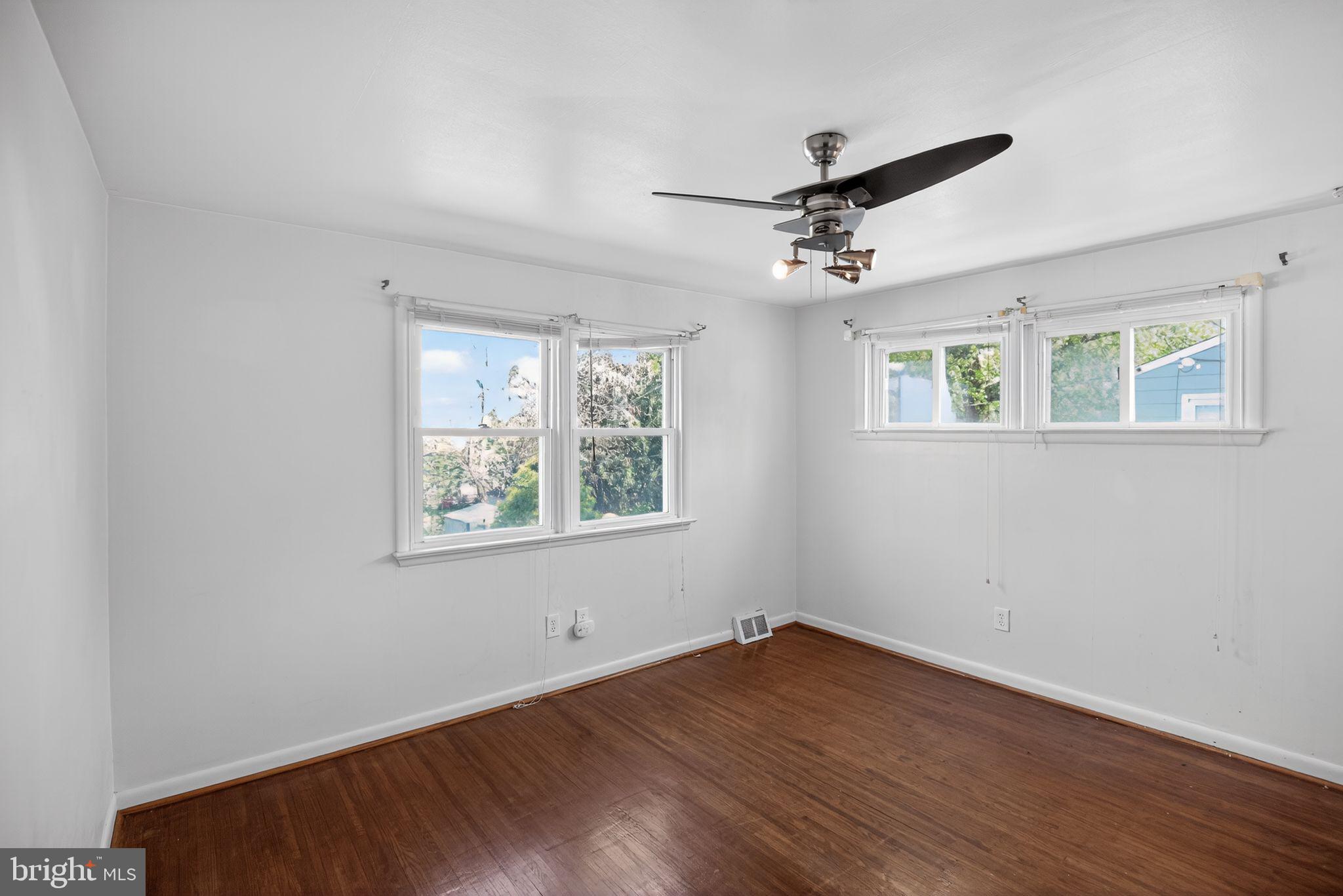 GLENSIDE - Residential