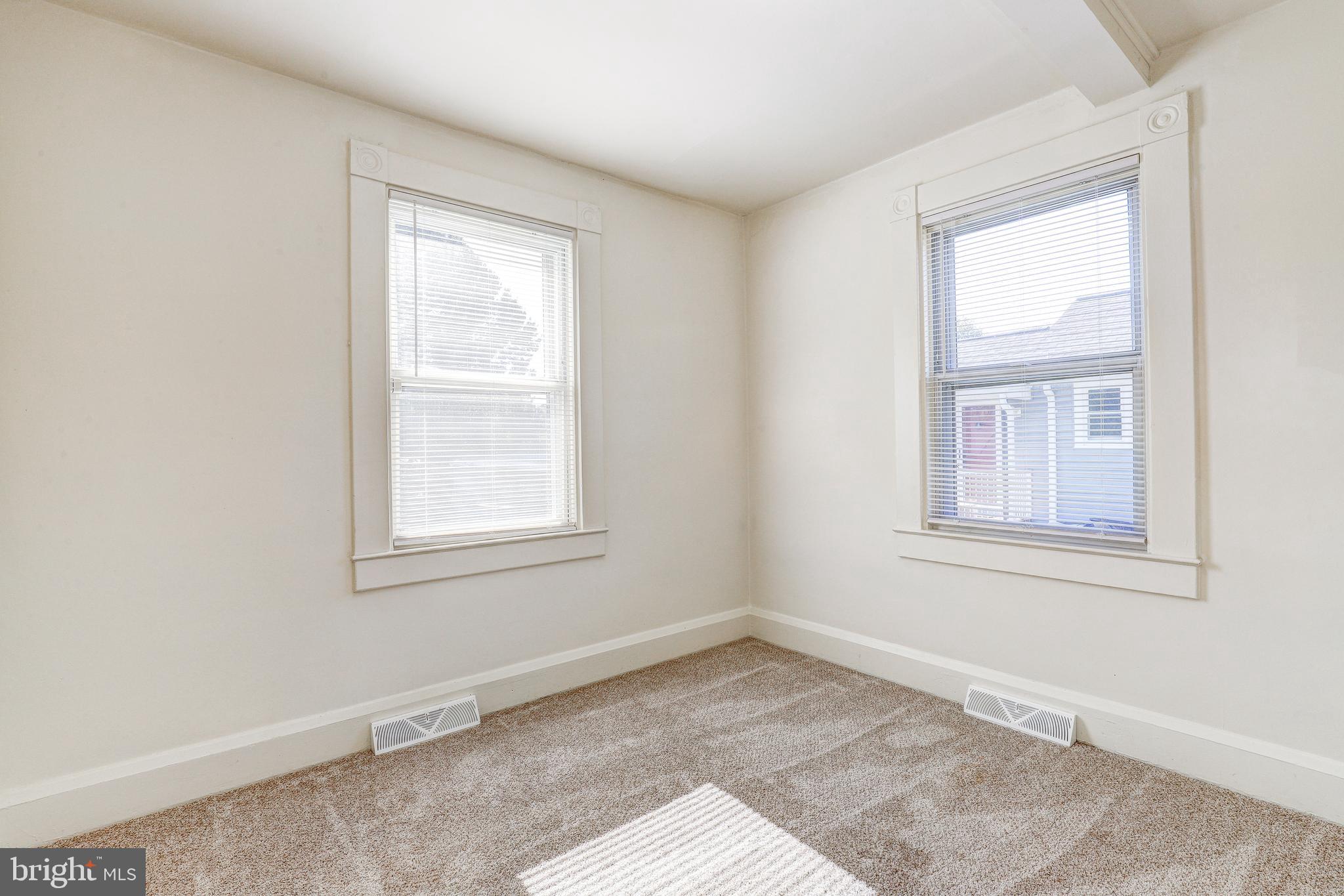 TOLLGATE - Residential Lease