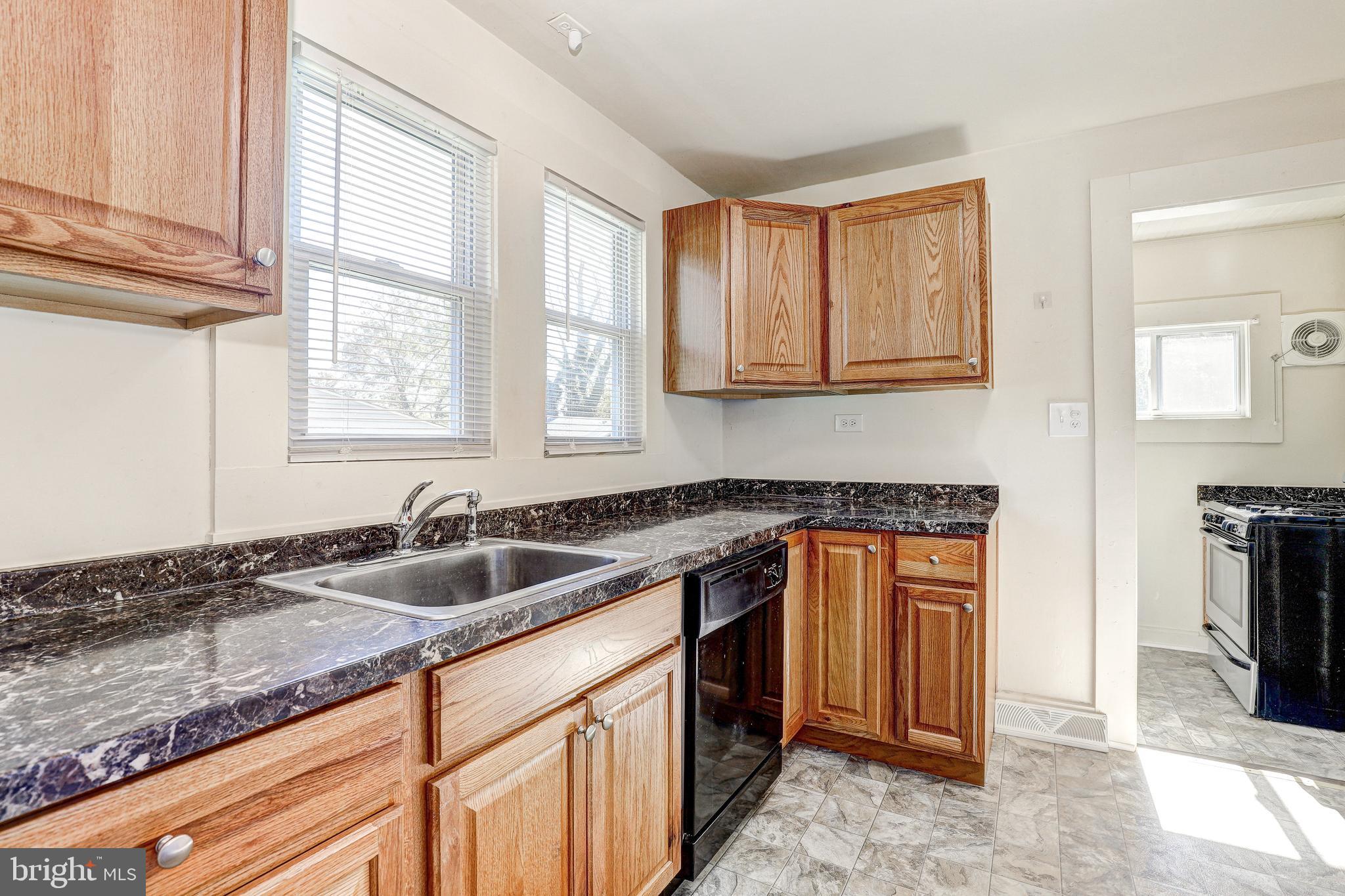 TOLLGATE - Residential Lease