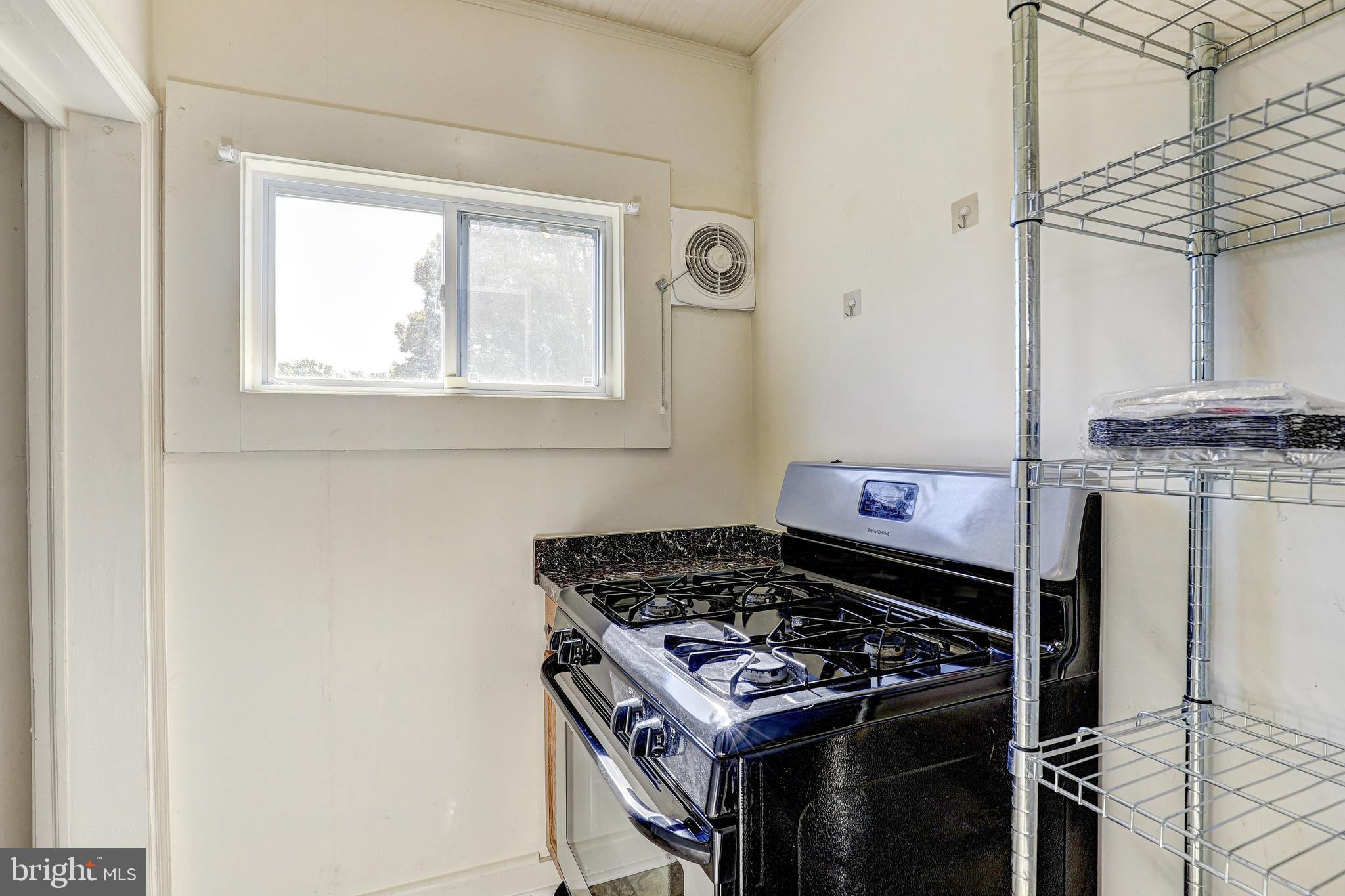 TOLLGATE - Residential Lease