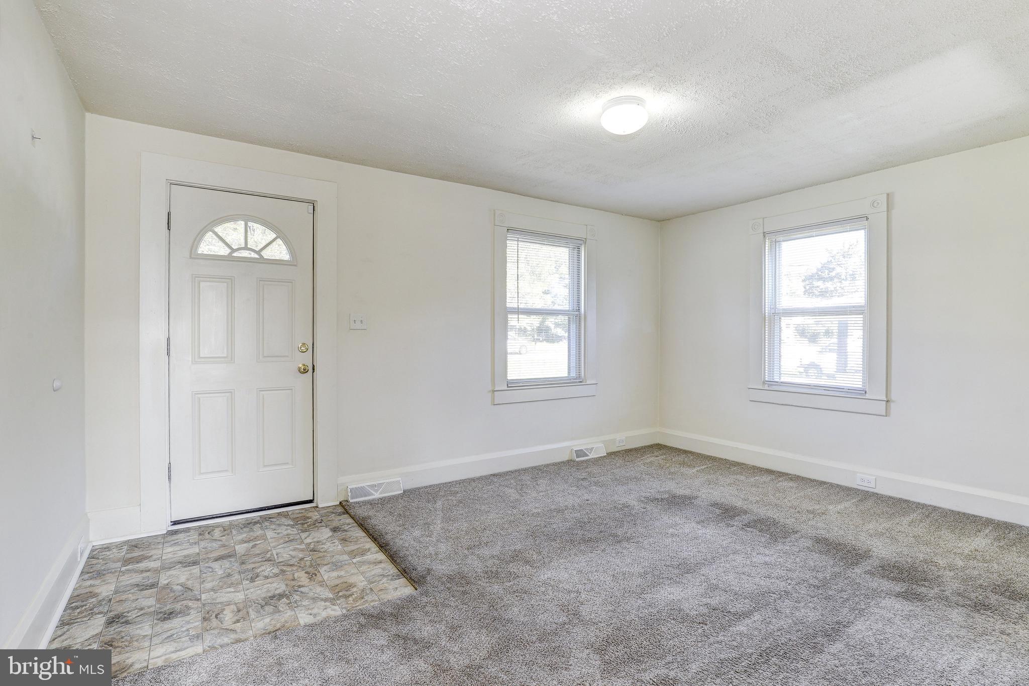 TOLLGATE - Residential Lease