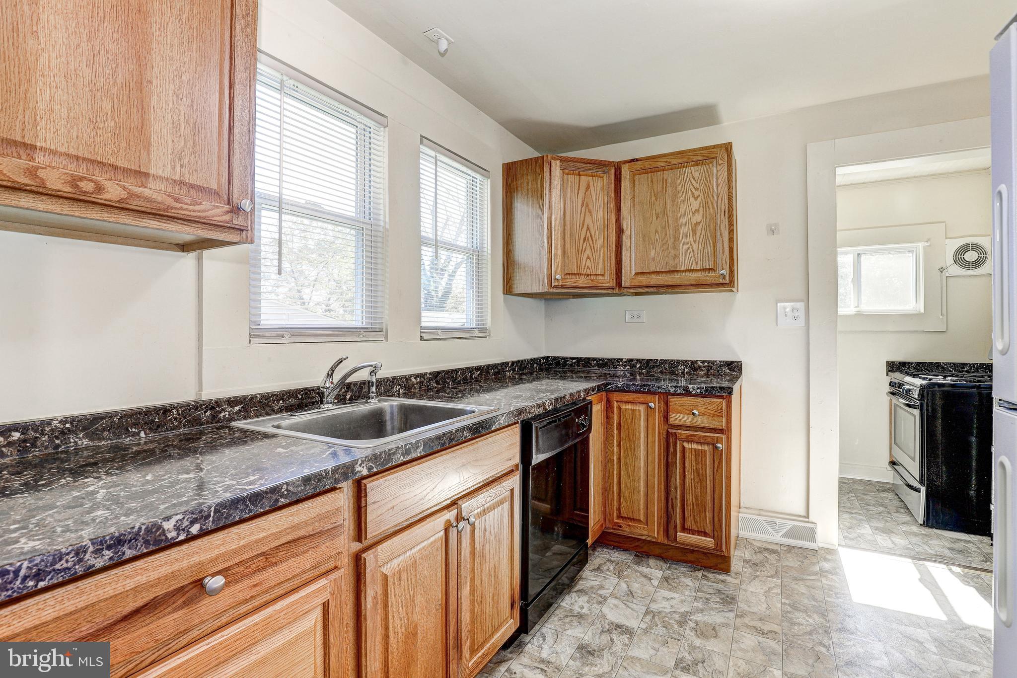 TOLLGATE - Residential Lease