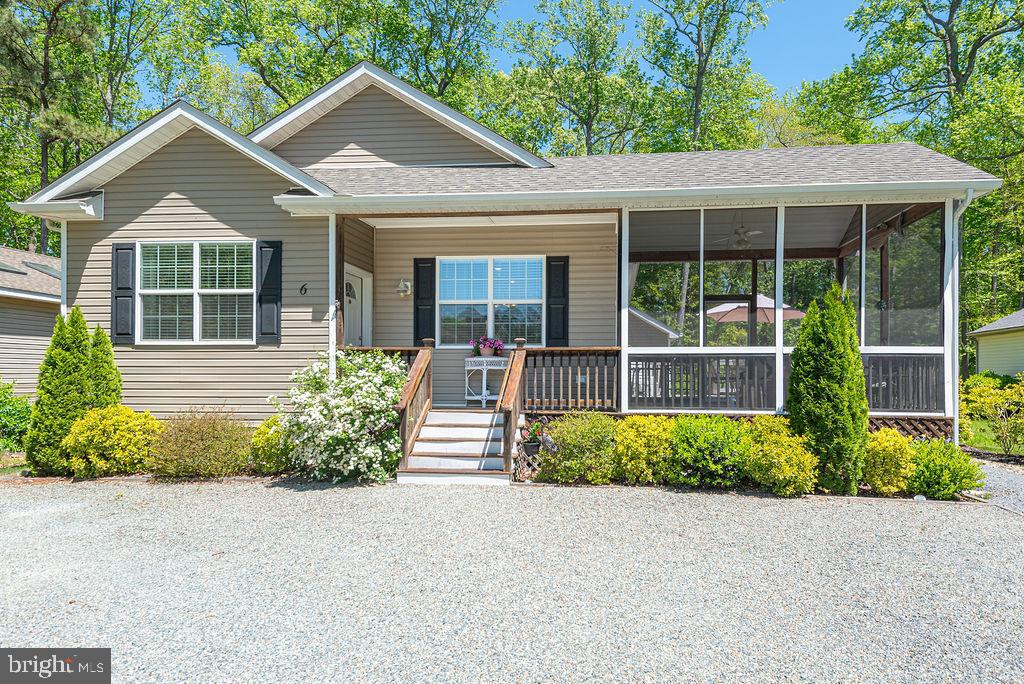 6 SOUTHWIND COURT