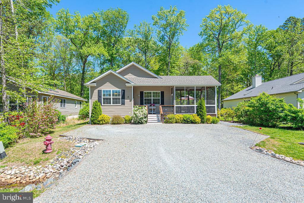 6 SOUTHWIND COURT