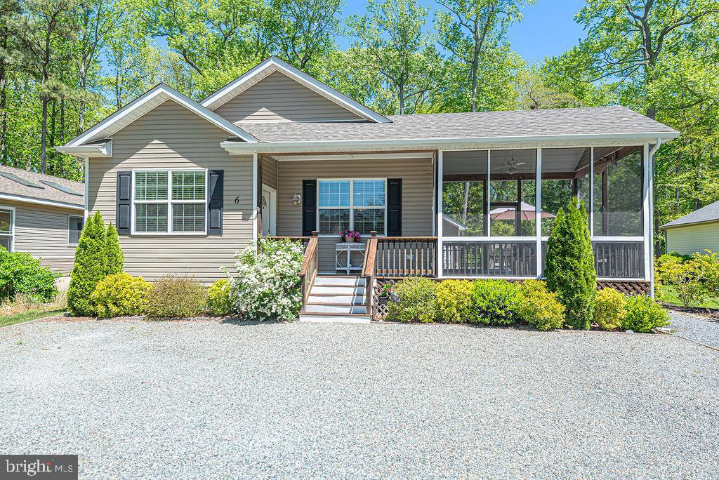 6 SOUTHWIND COURT