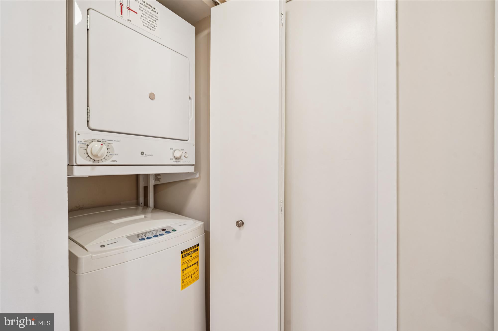 THE CHASE AT BETHESDA - Residential