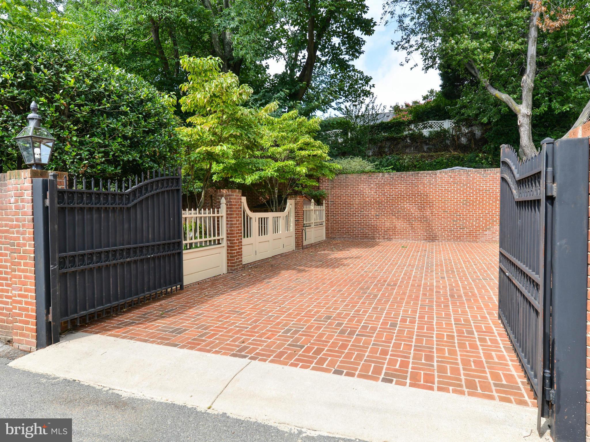 OLD TOWN - Residential