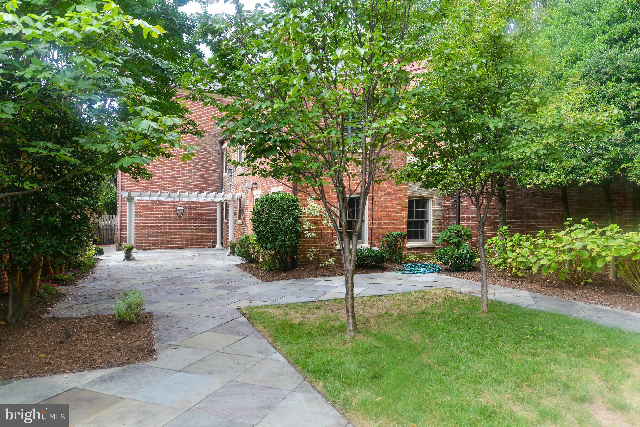 OLD TOWN - Residential