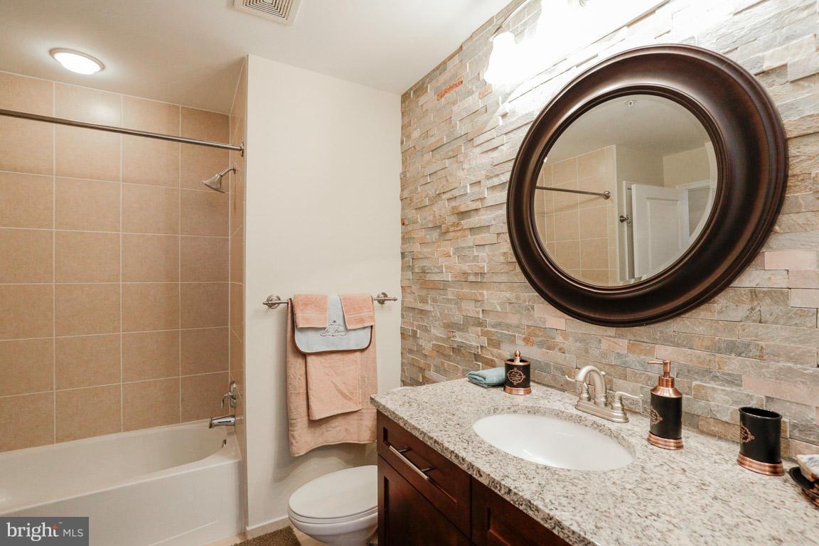 ONE NATIONAL HARBOR CONDOMINIUM - Residential