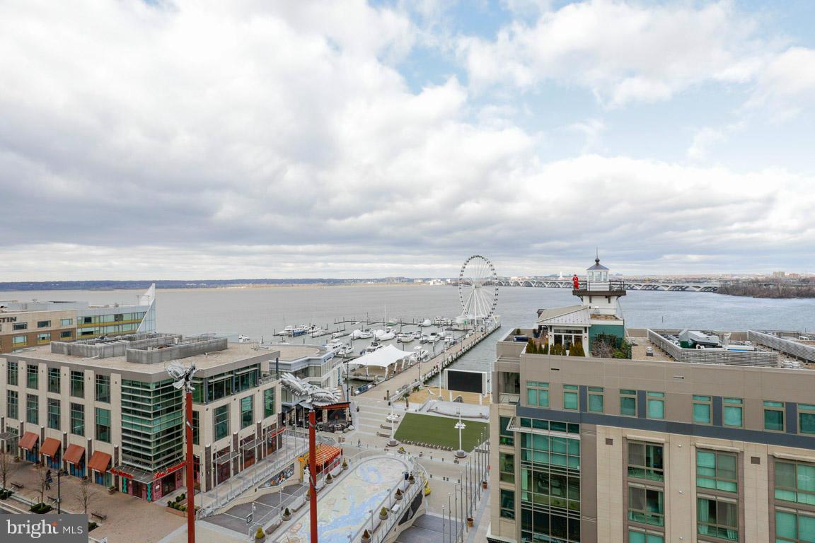 ONE NATIONAL HARBOR CONDOMINIUM - Residential