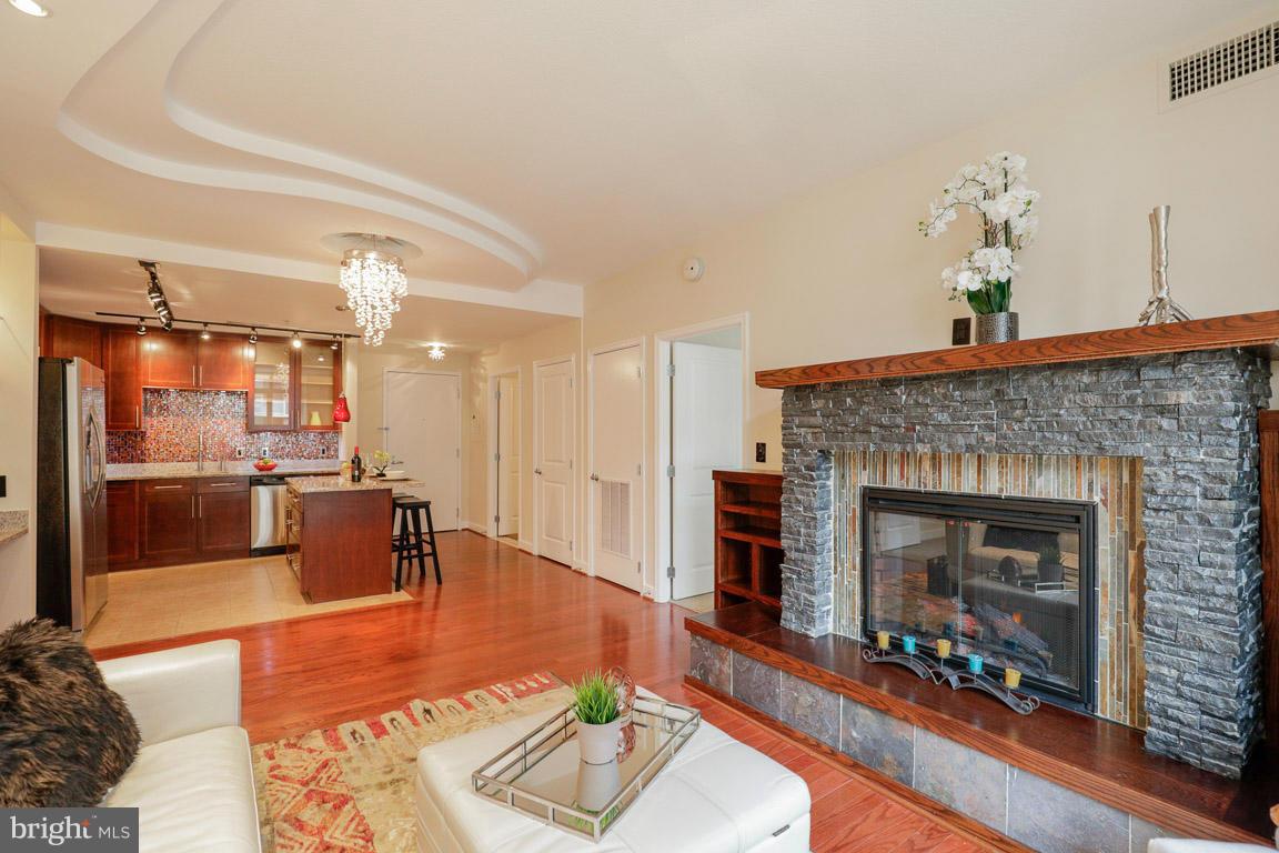 ONE NATIONAL HARBOR CONDOMINIUM - Residential