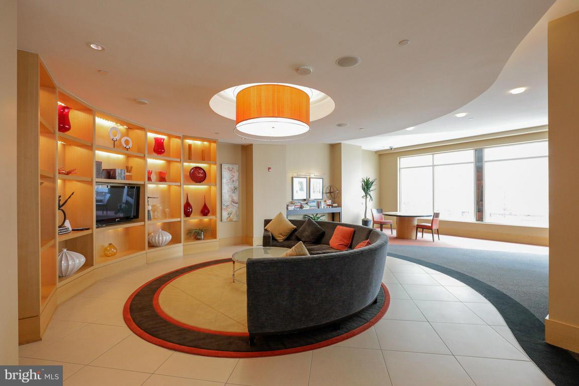 ONE NATIONAL HARBOR CONDOMINIUM - Residential