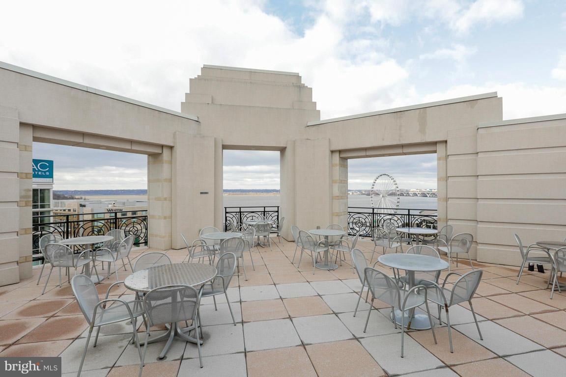 ONE NATIONAL HARBOR CONDOMINIUM - Residential