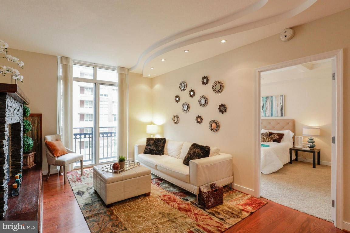 ONE NATIONAL HARBOR CONDOMINIUM - Residential